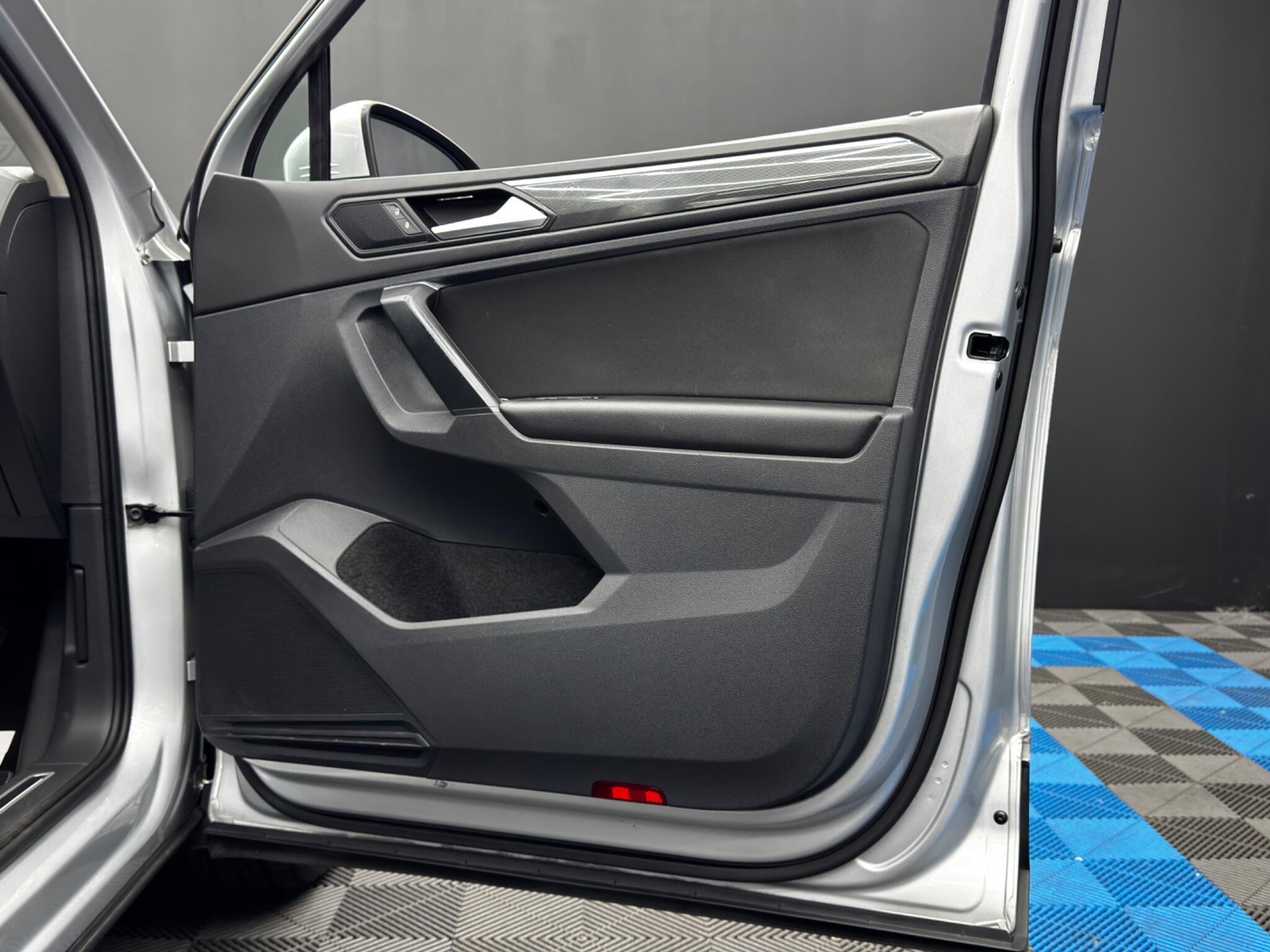 Volkswagen Tiguan view 42