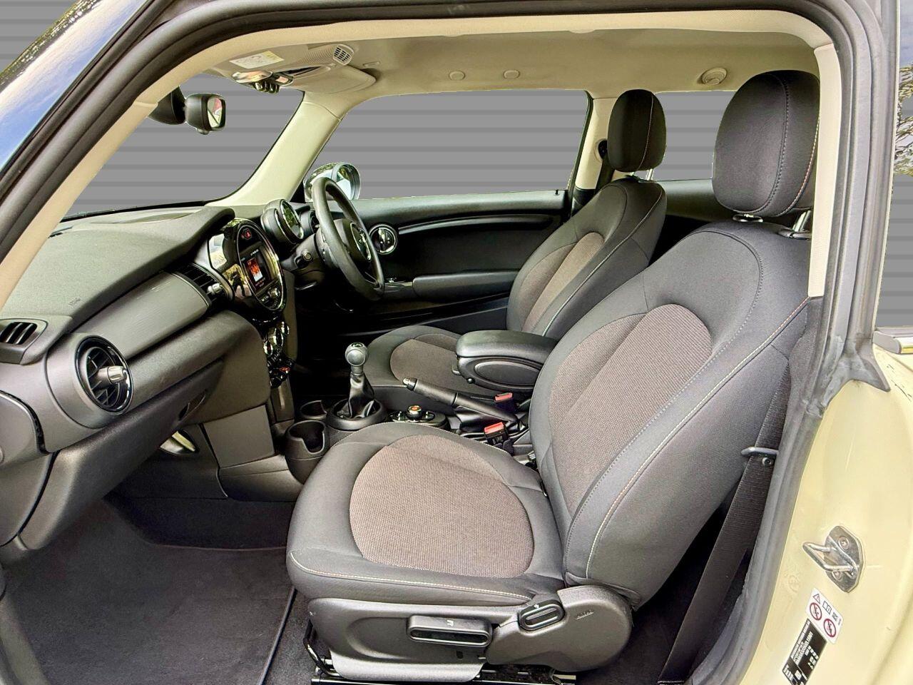 Mini Hatch view 24