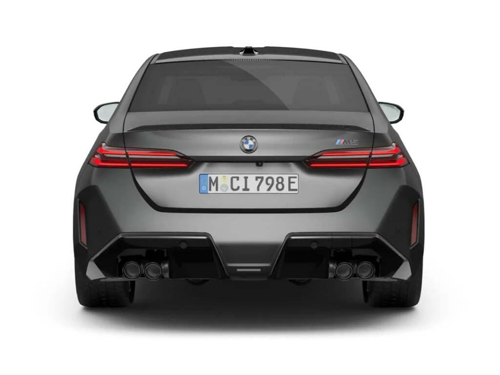 BMW M5 view 4