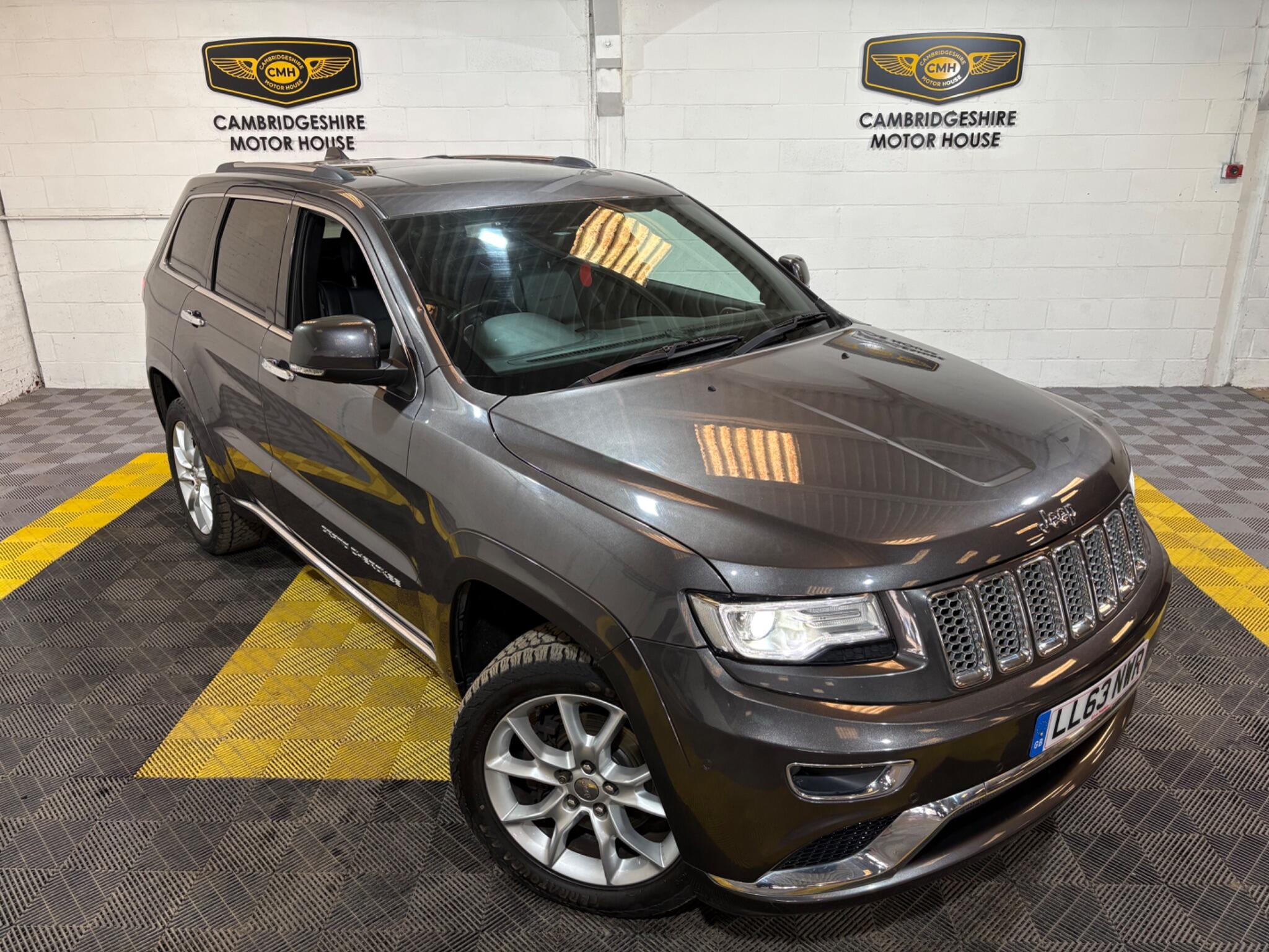 Jeep Grand Cherokee view 43