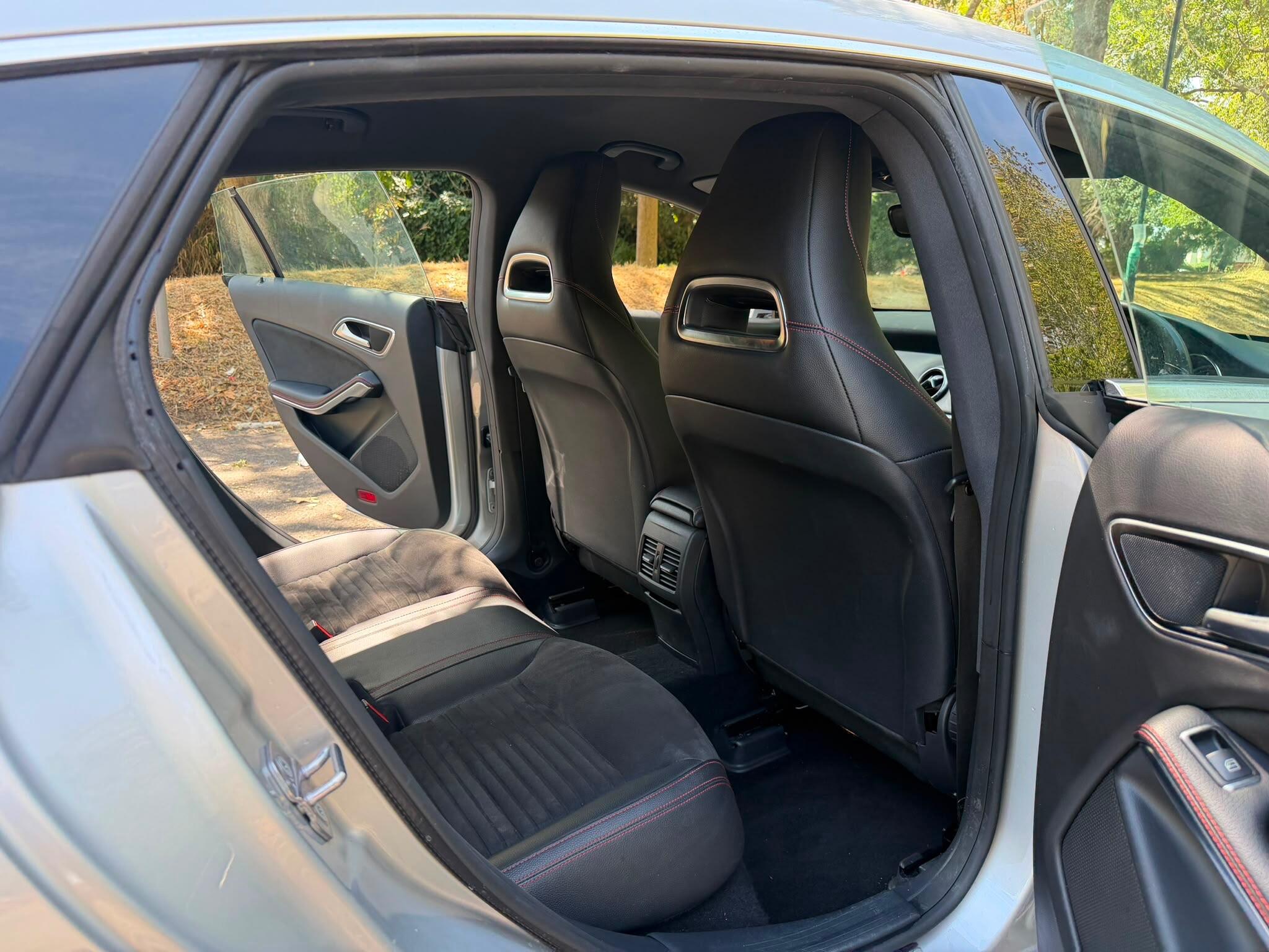 Mercedes-Benz Cla view 19