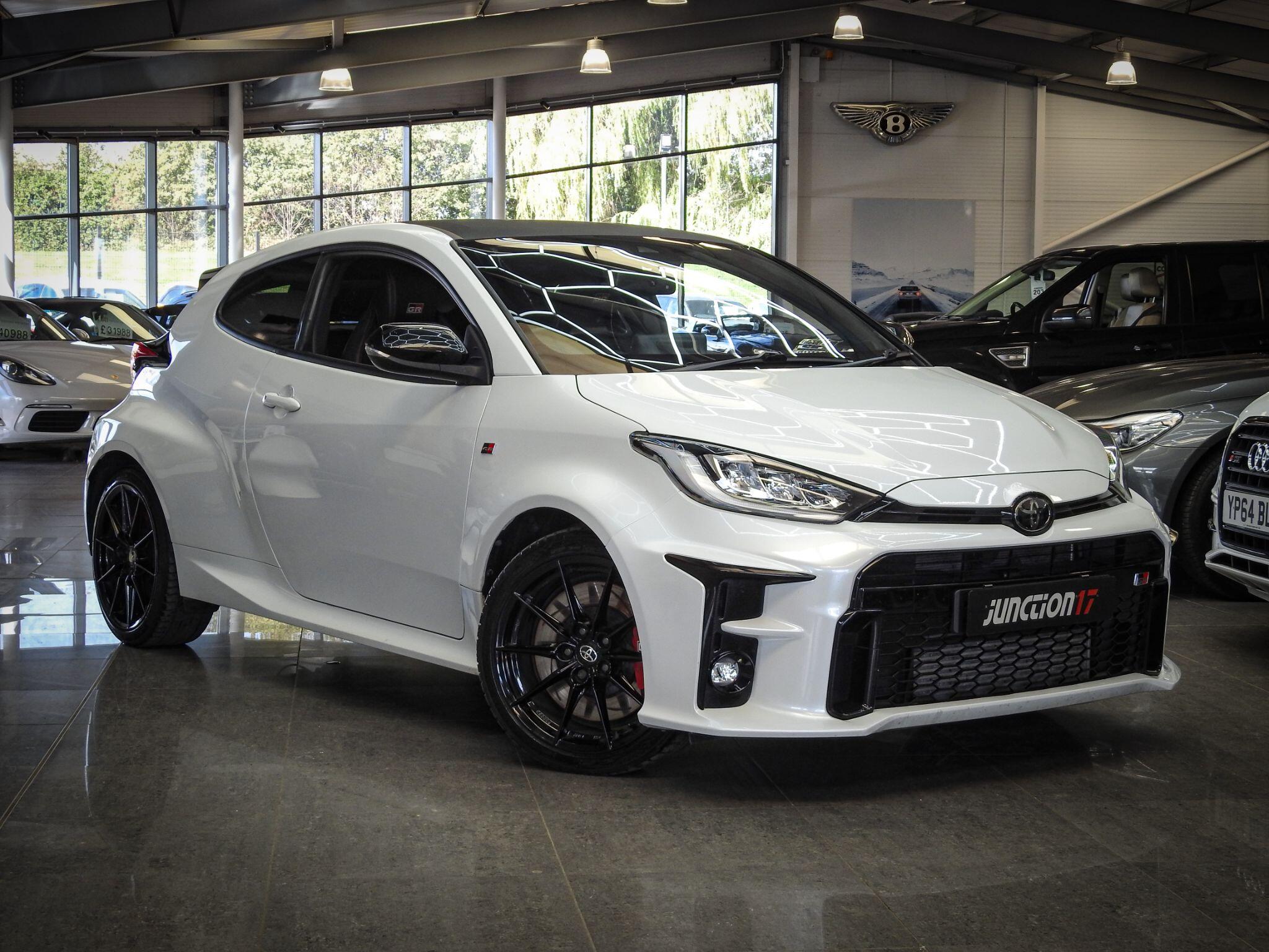 2021 Toyota Yaris in White for sale