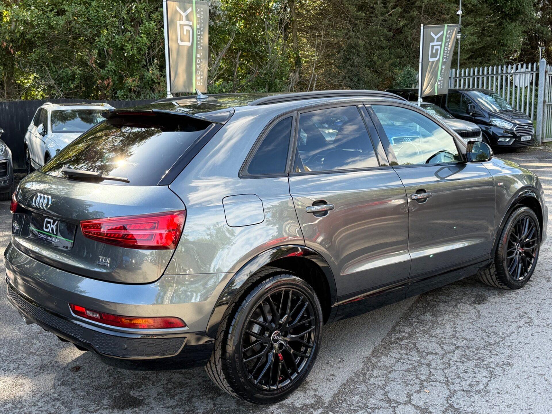 Audi Q3 view 6