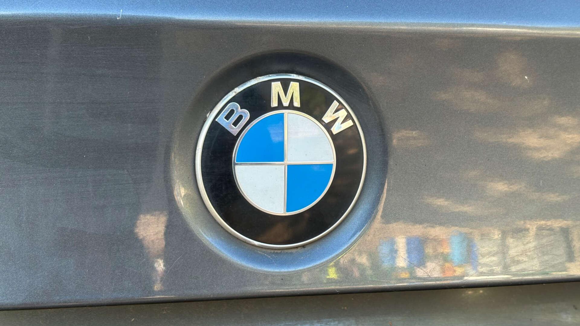 BMW 3 Series view 48