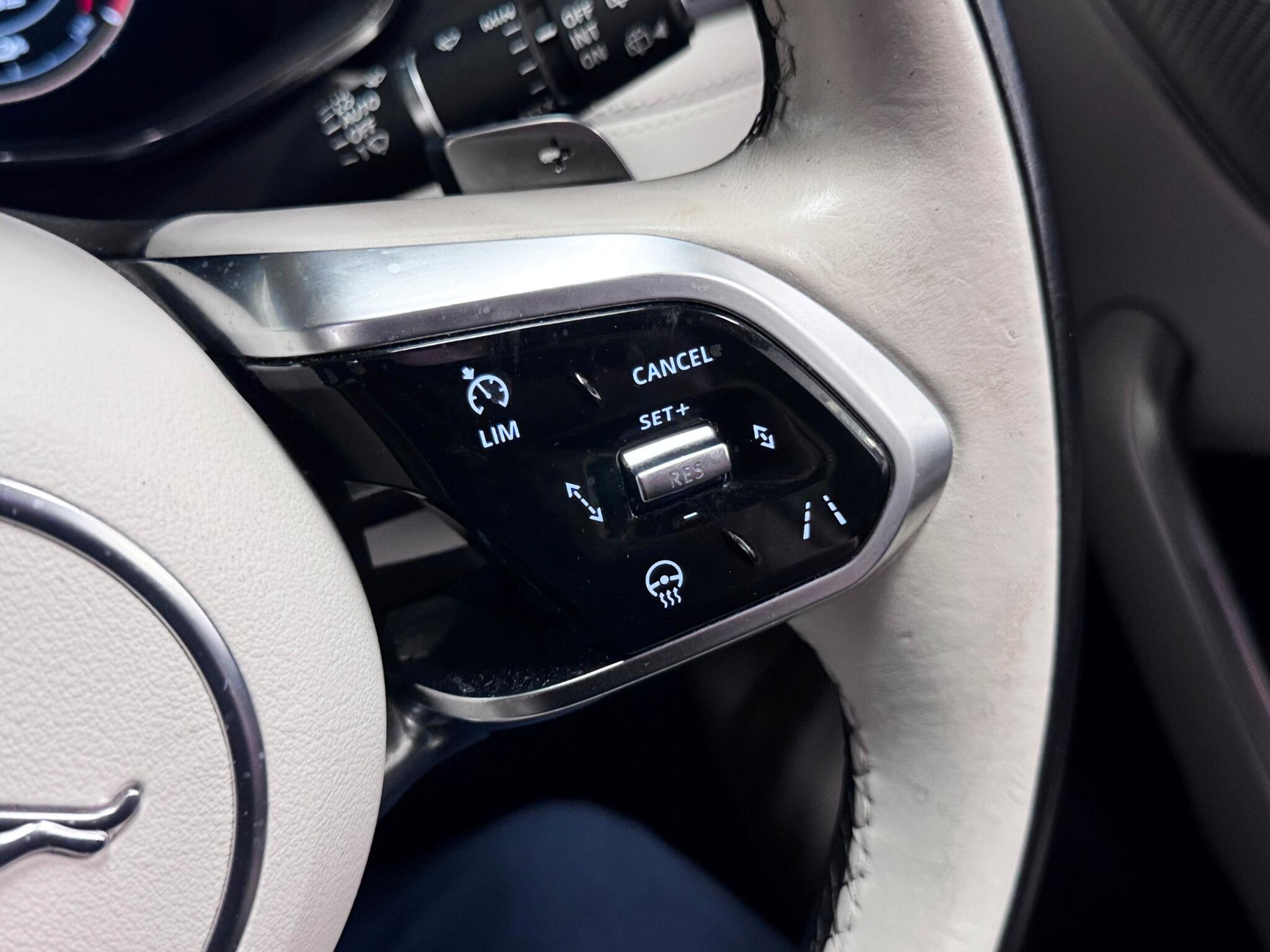 Jaguar F-Pace view 12