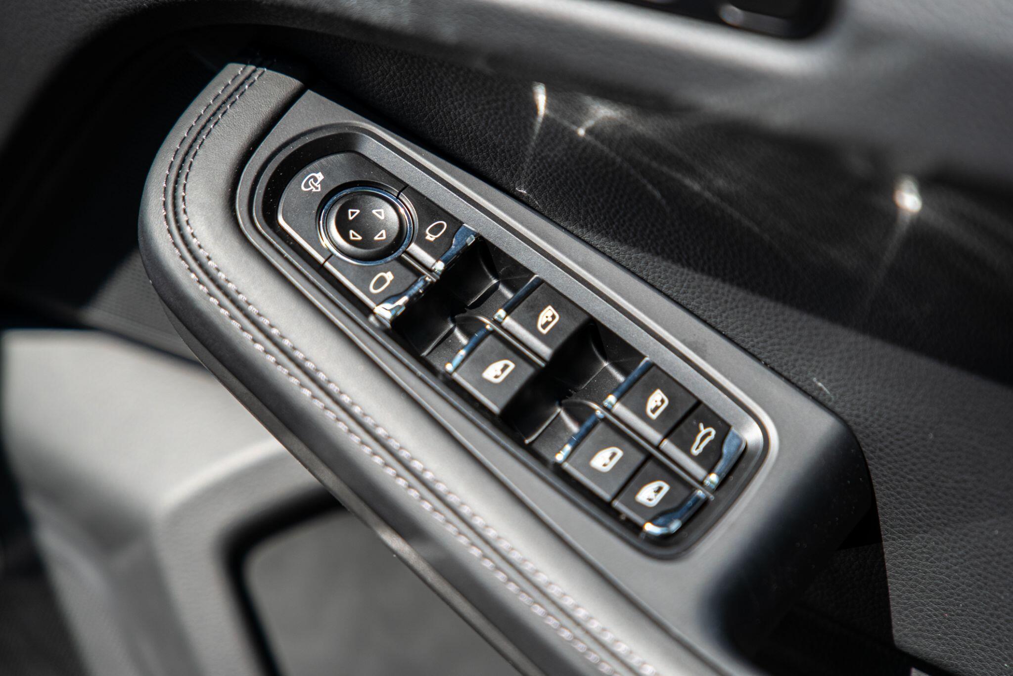 Porsche Macan view 74