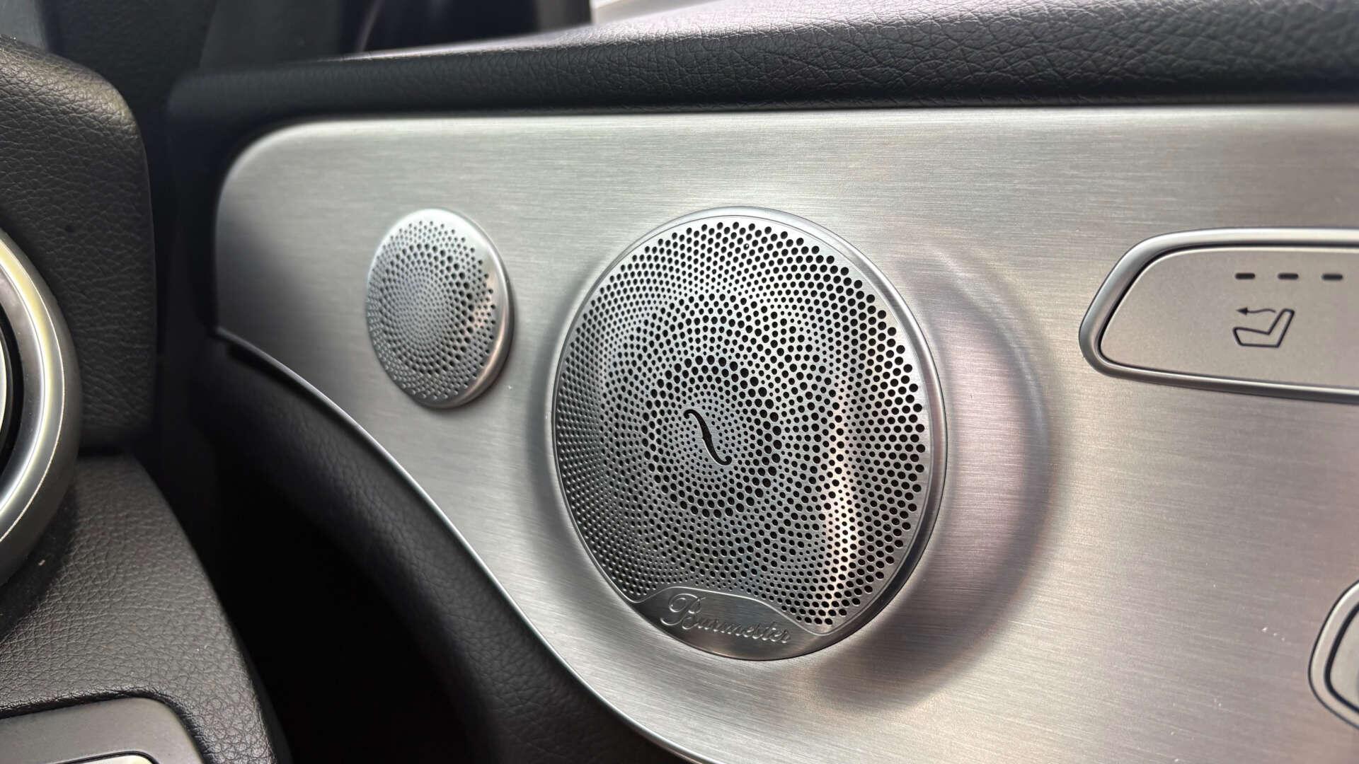 Mercedes-Benz C-Class view 3