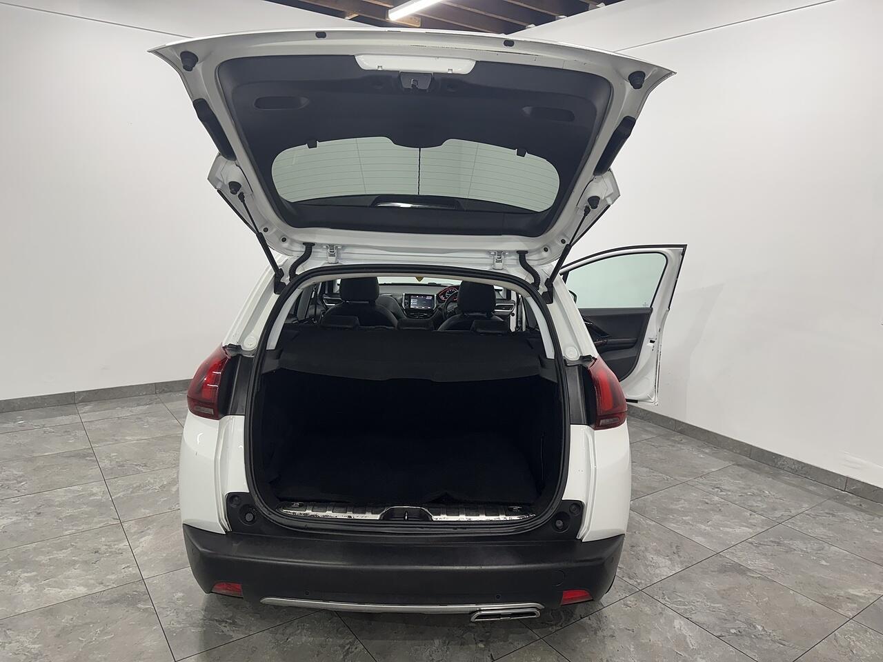 Peugeot 2008 view 15