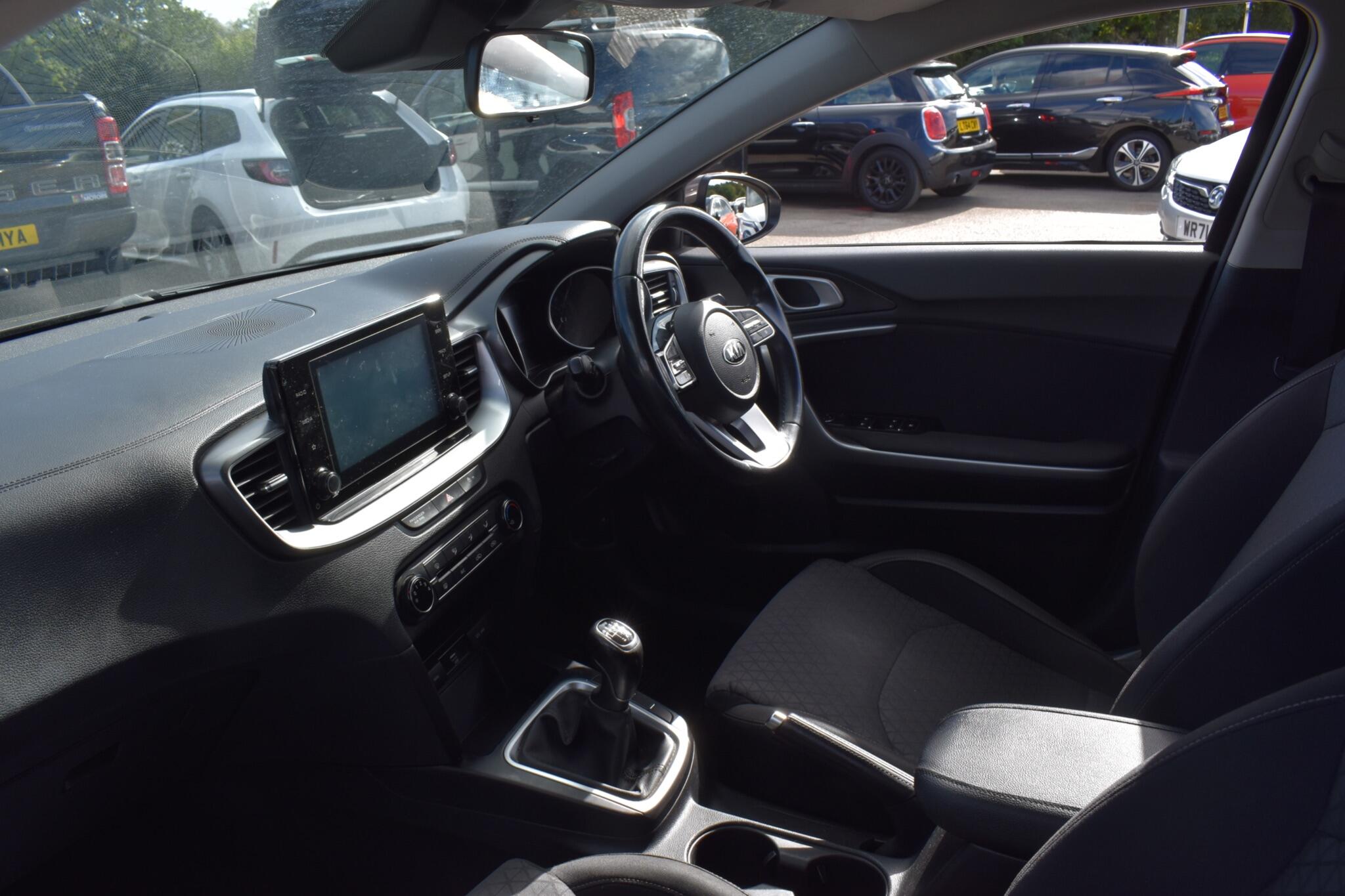 Ceed - 1.0 T-GDi ECO 2 Sportswagon Euro 6 (s/s) 5dr - Image 9