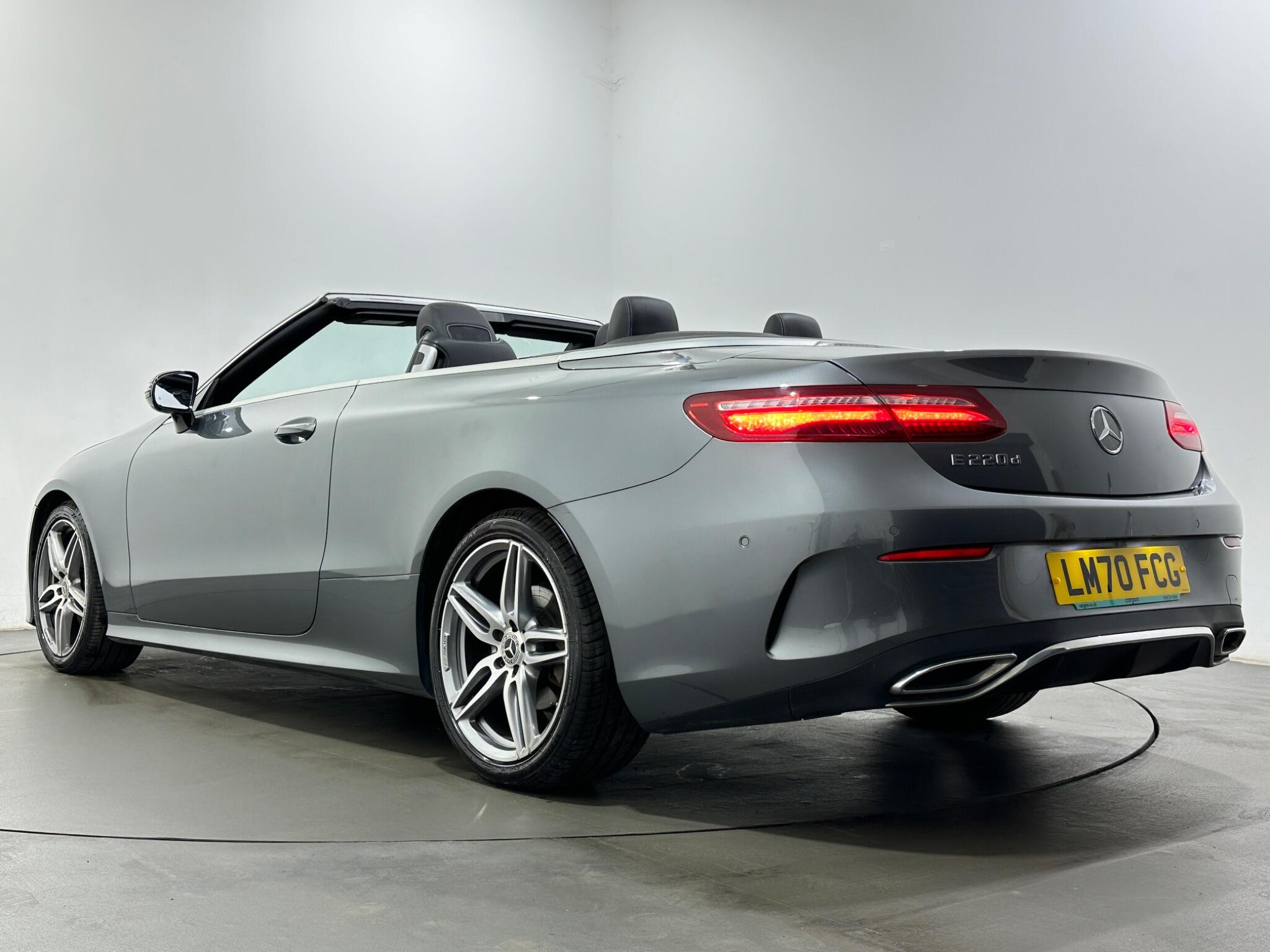 Mercedes-Benz E-Class view 45