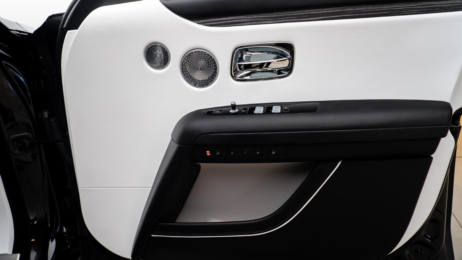 Rolls-Royce Ghost view 29