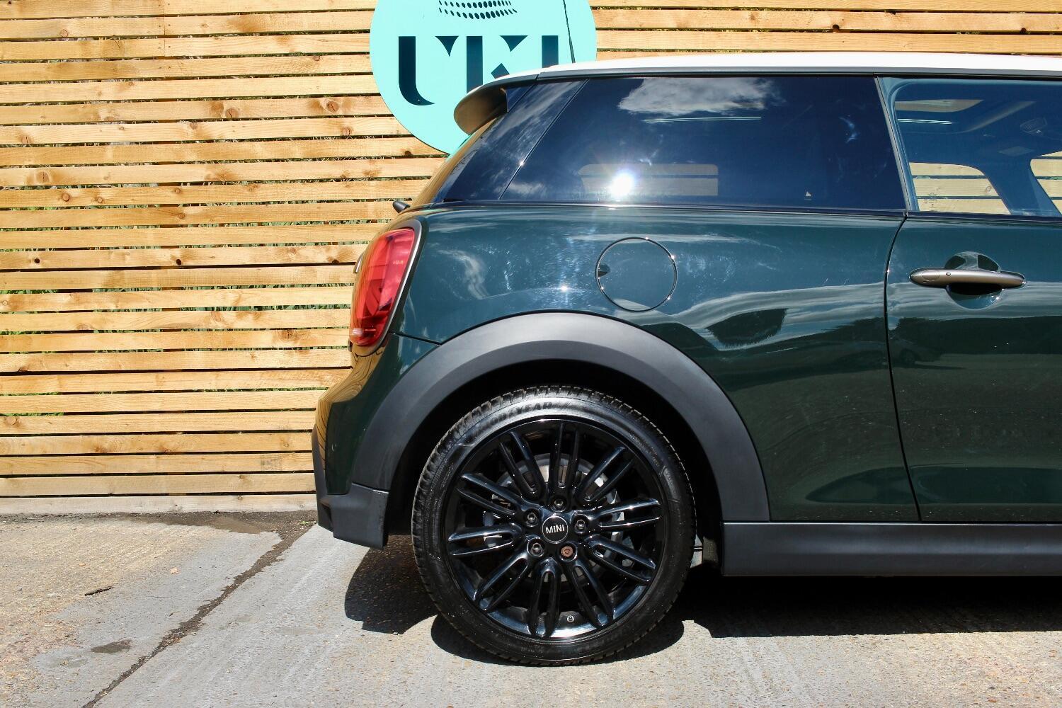 Mini Hatch view 37