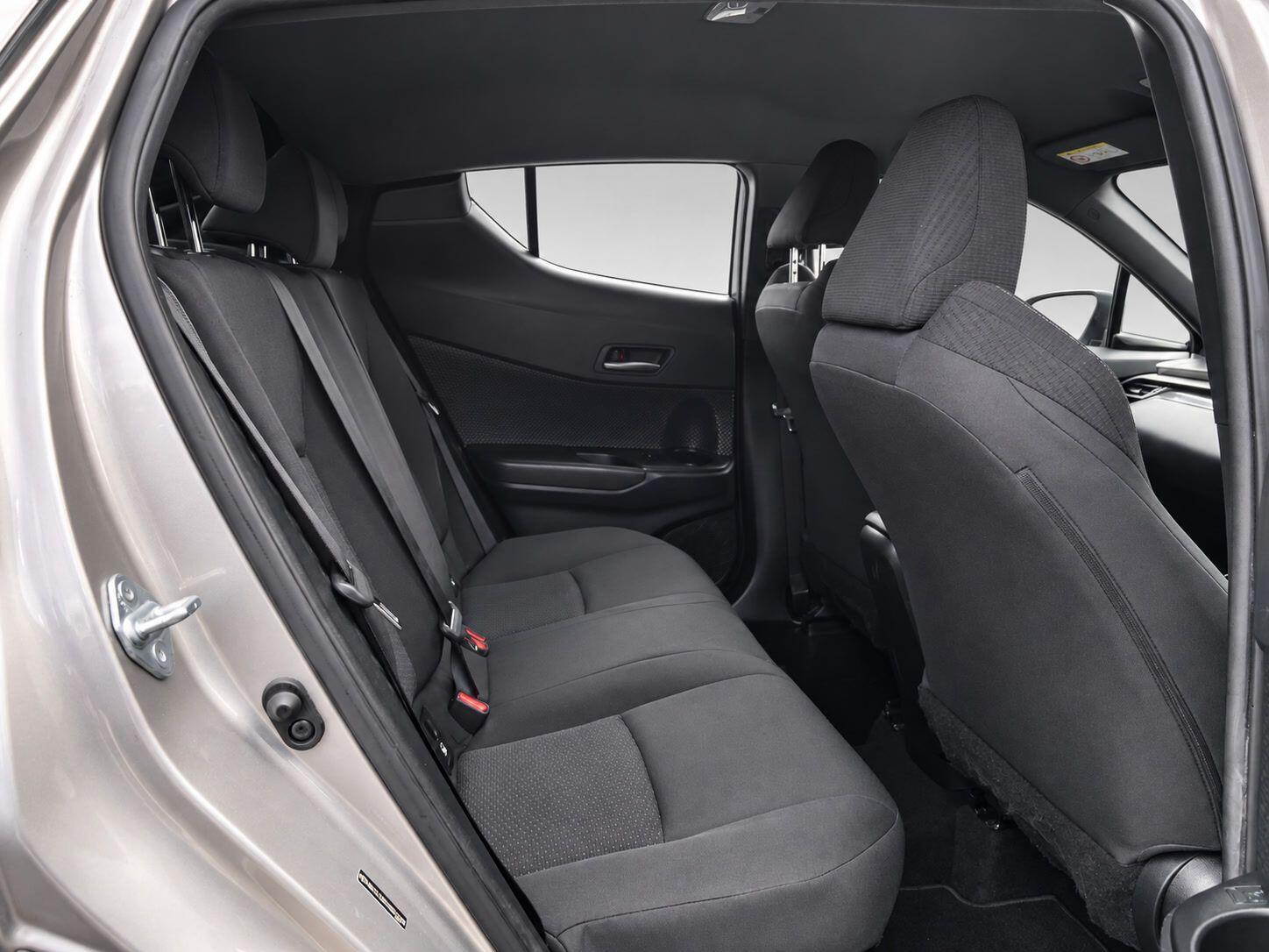 Toyota C-HR view 29