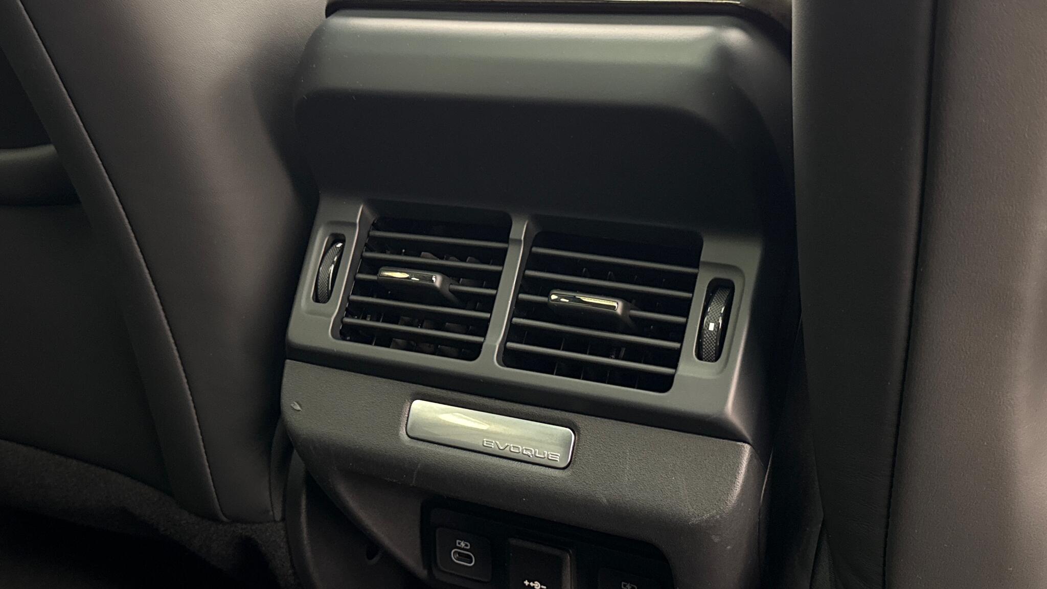 Land Rover Range Rover Evoque view 18