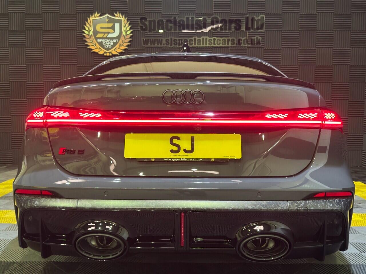 Audi RS5 view 32