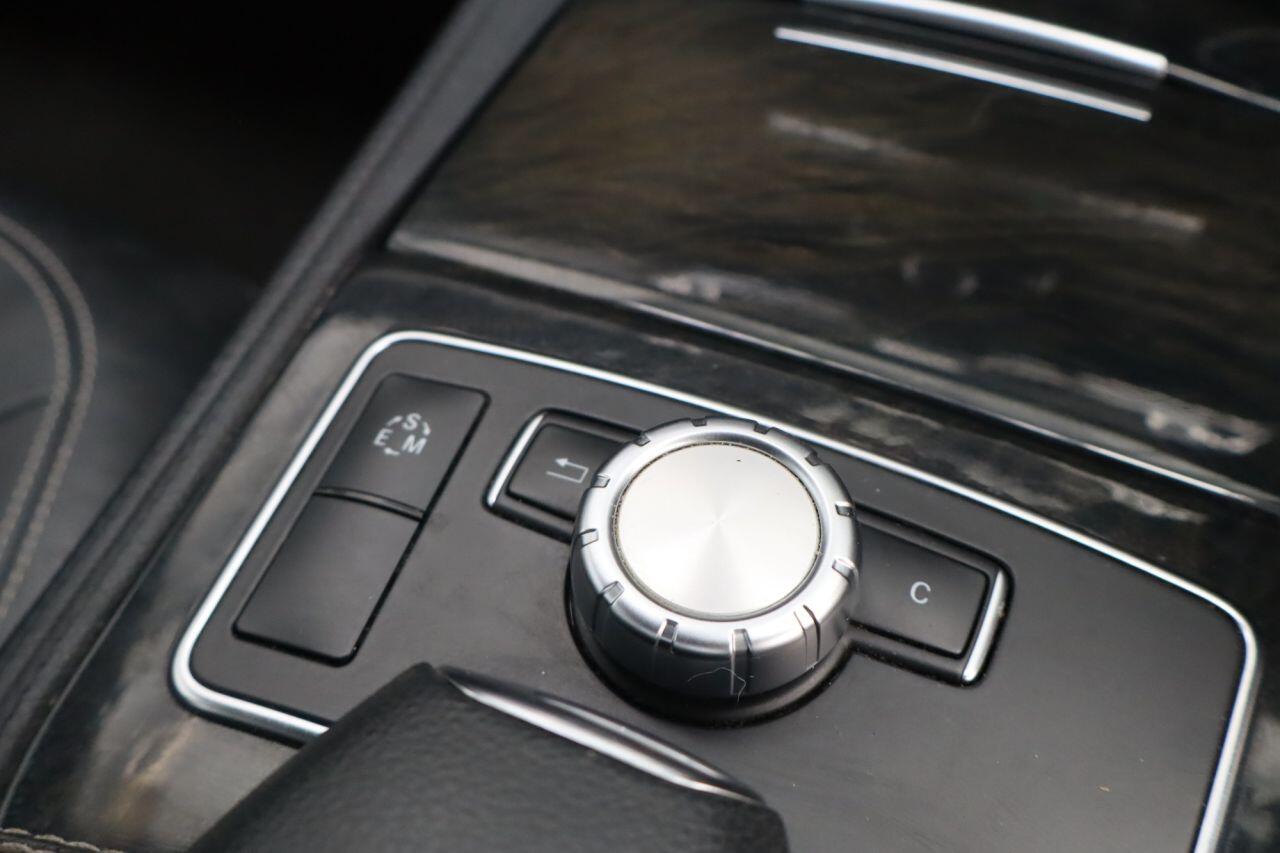 Mercedes-Benz CLS view 16