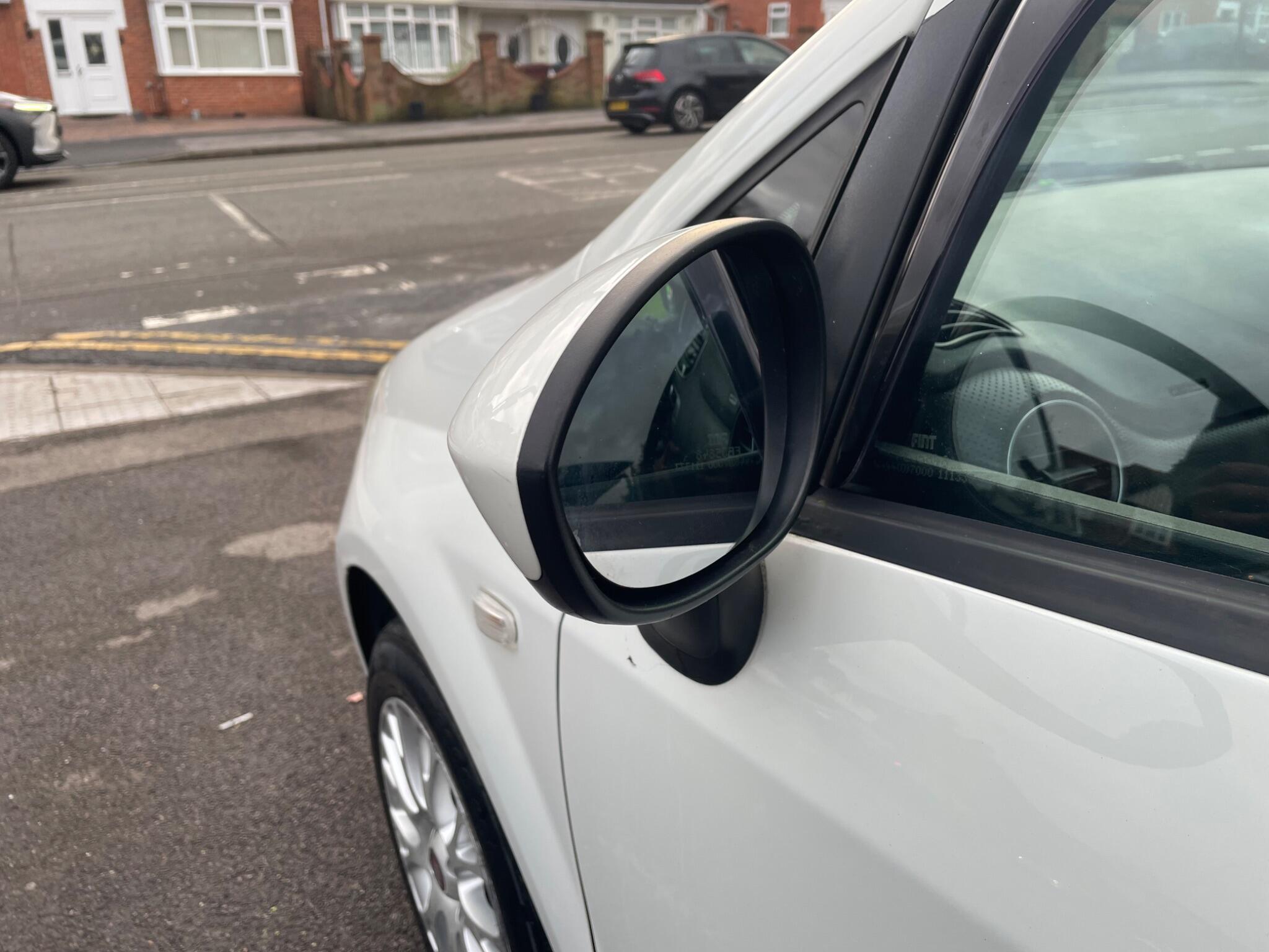 2011 Fiat Punto Evo image 58