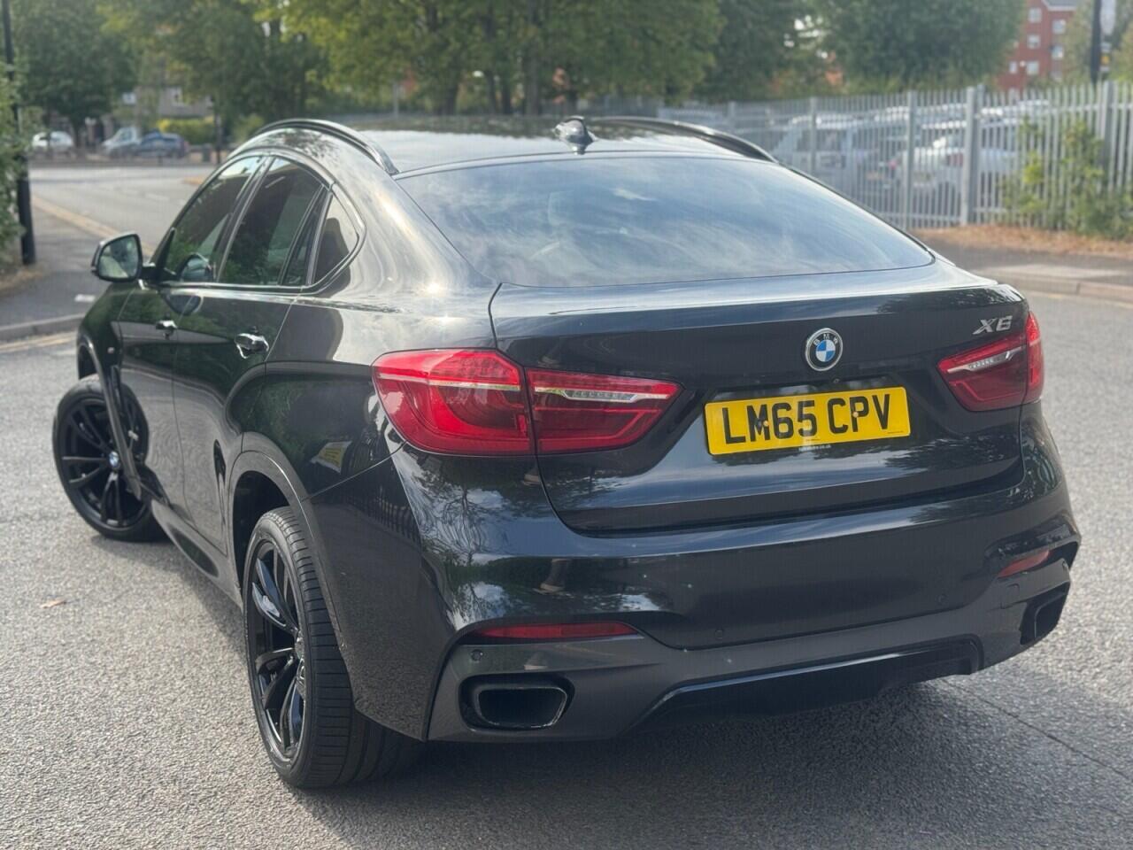 BMW X6 view 6