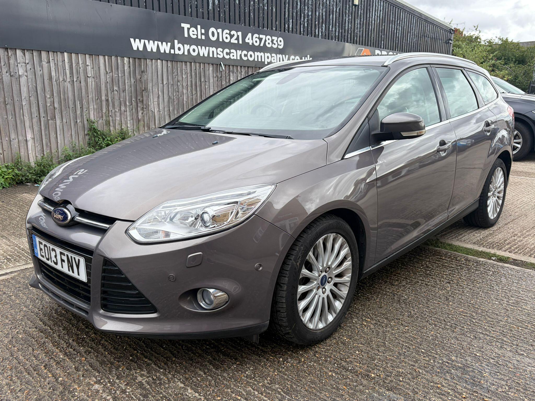 Ford Focus view 3