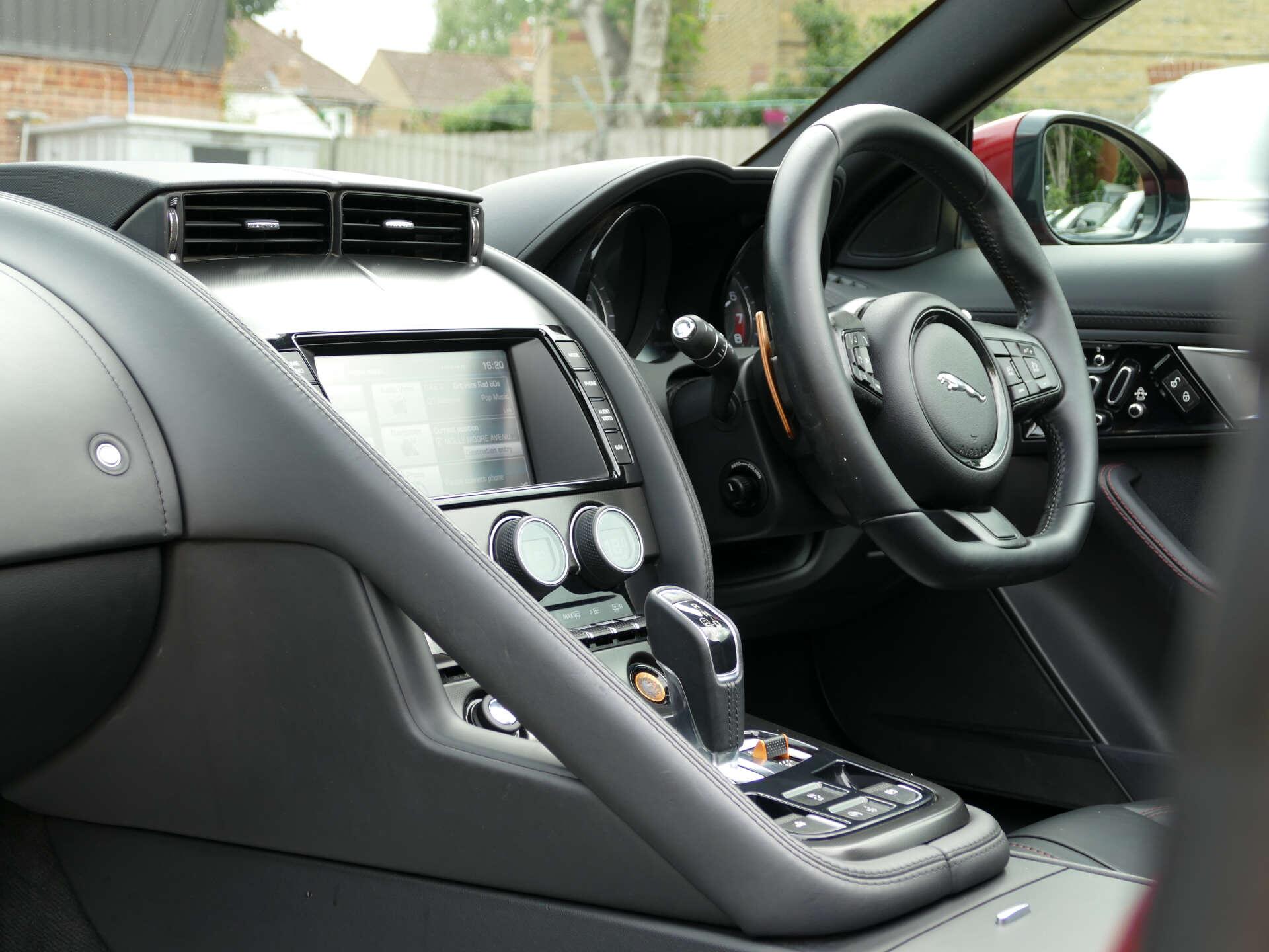 Jaguar F-Type view 39