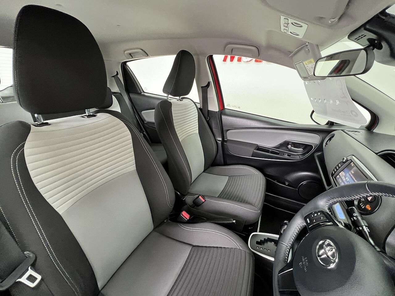 Toyota Yaris view 13