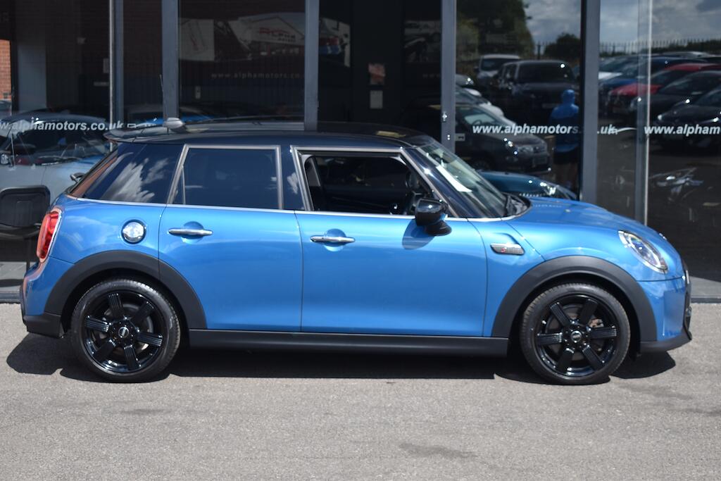 Mini Cooper view 14