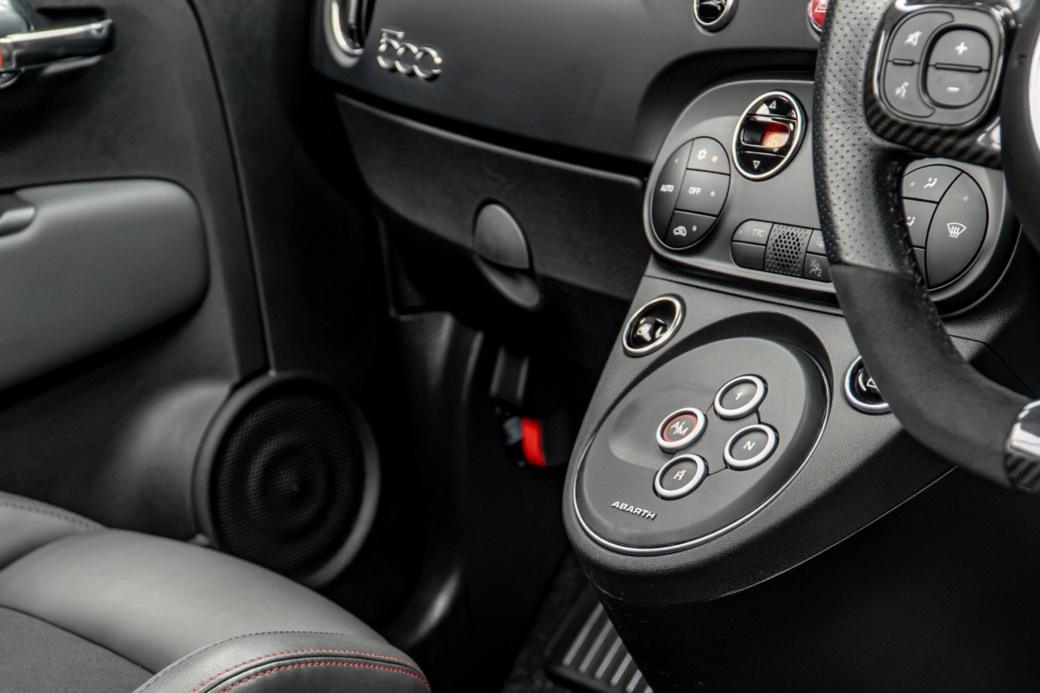 Abarth 695C view 36
