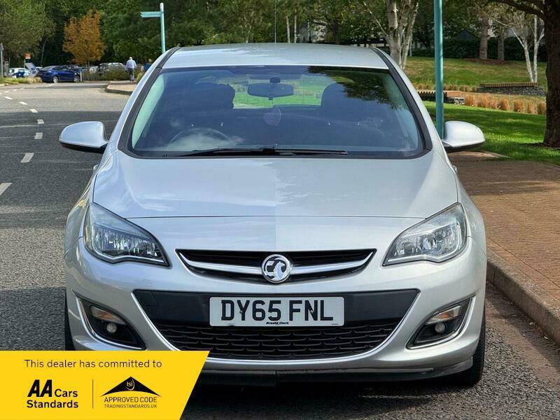 2015 Vauxhall Astra 1.6i SRi Euro 6 5dr • 60,200 miles image 2