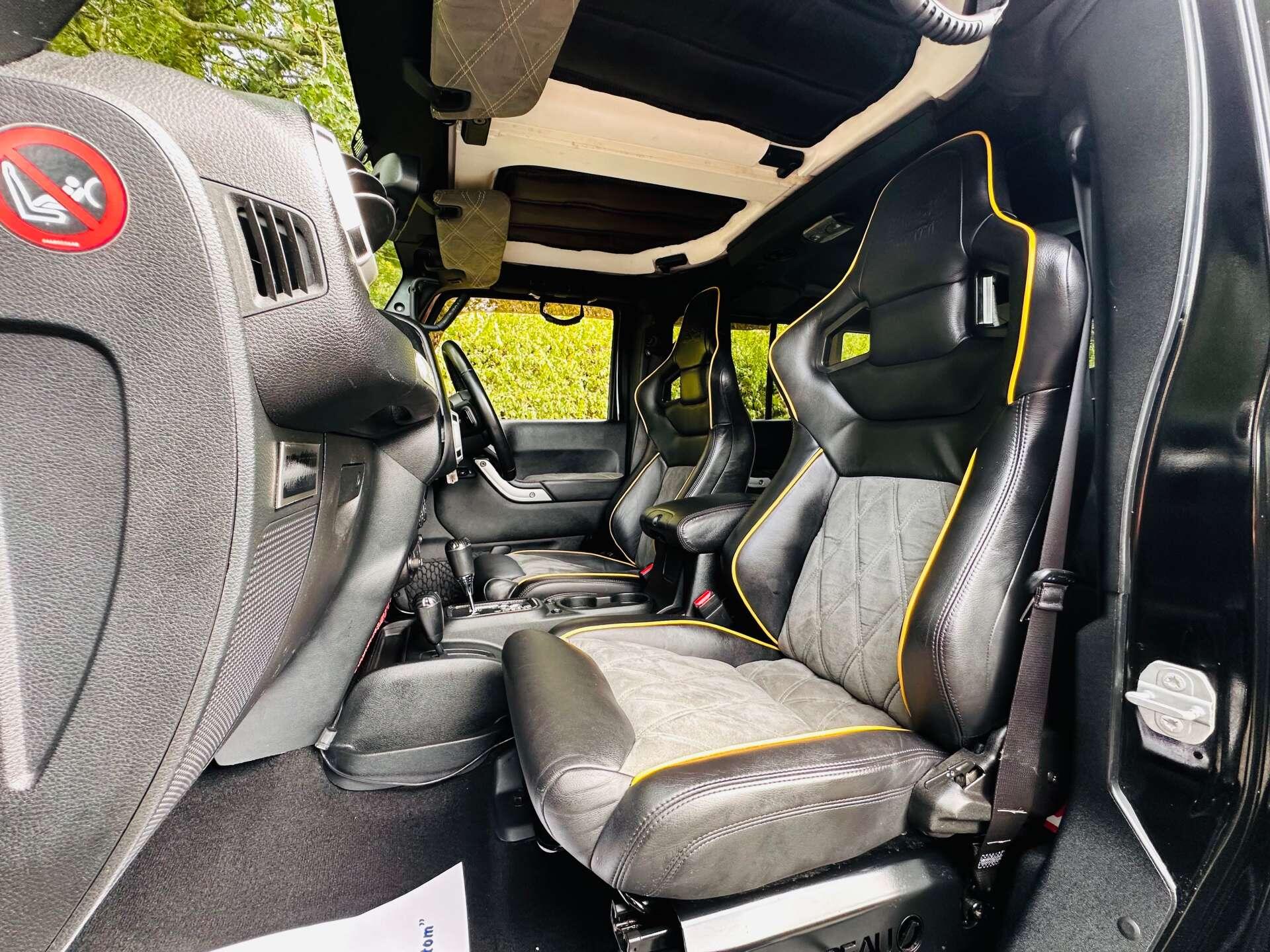 Jeep Wrangler view 11