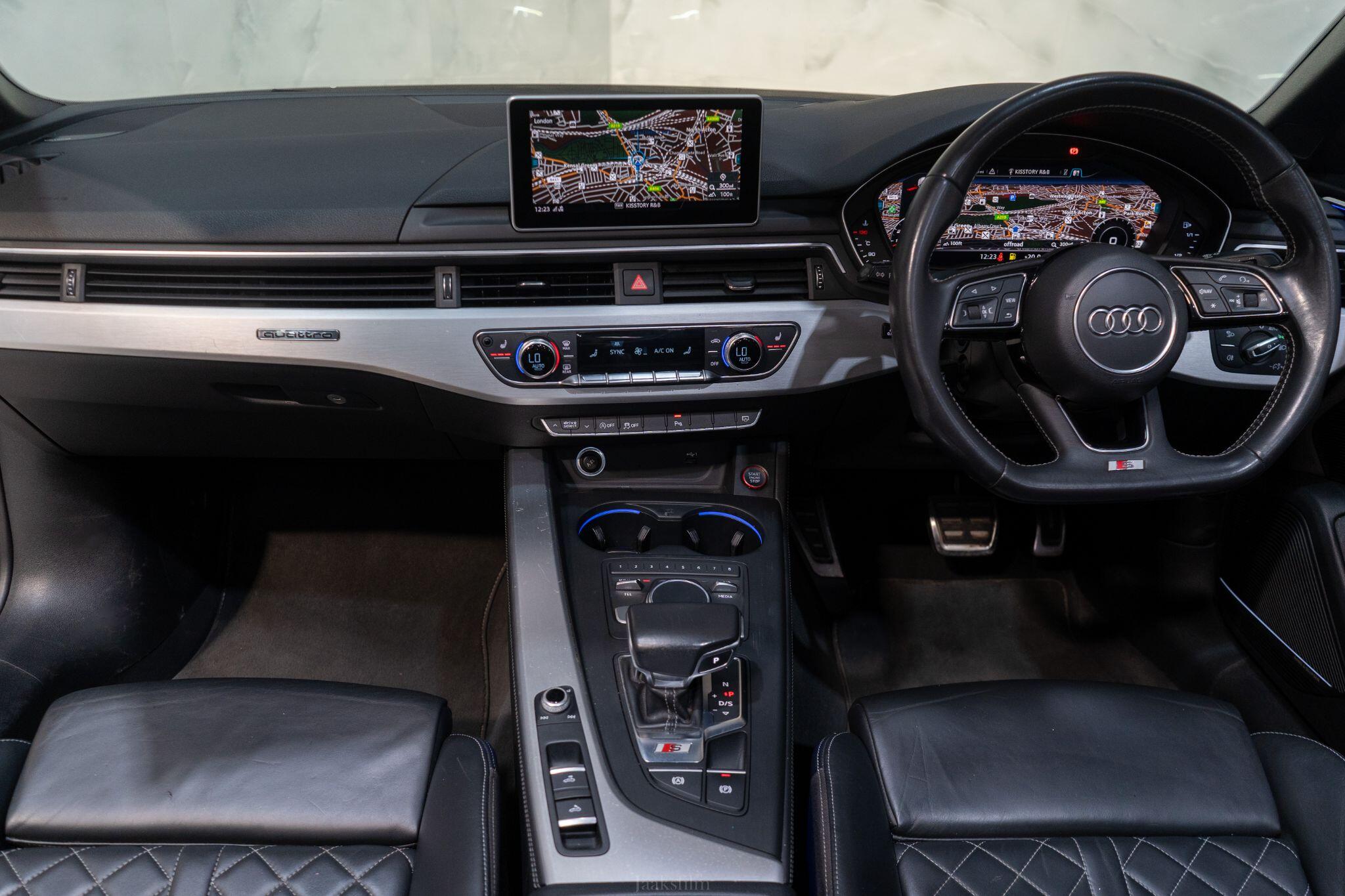 Audi S5 view 19