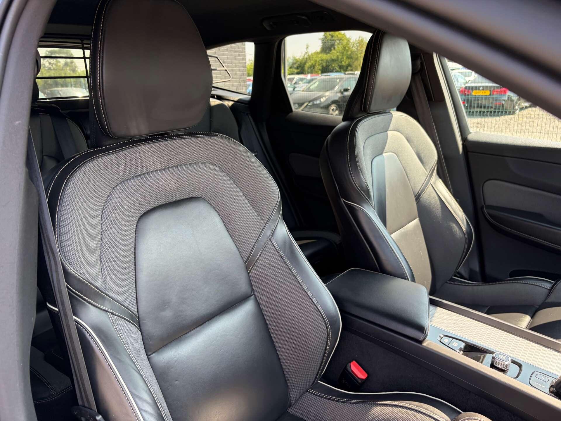 Volvo XC60 view 37