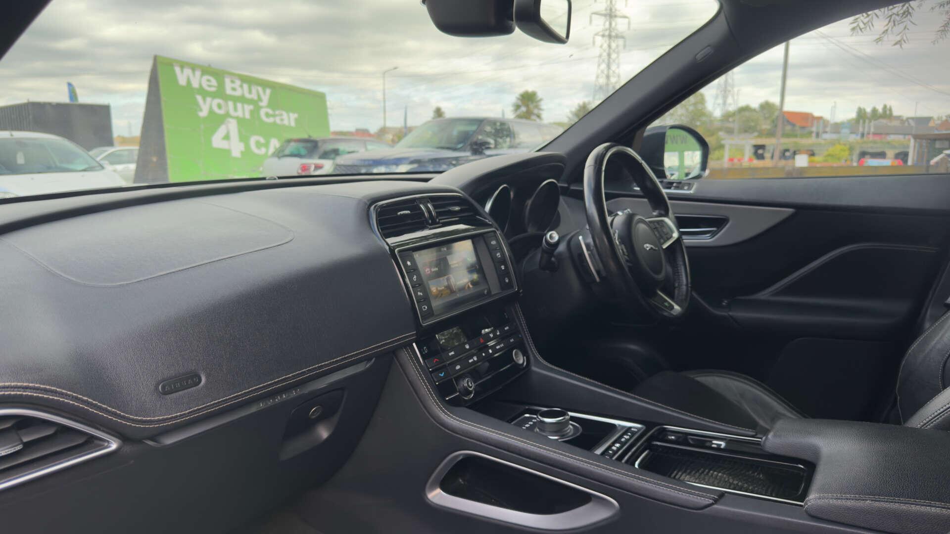 Jaguar F-Pace view 13