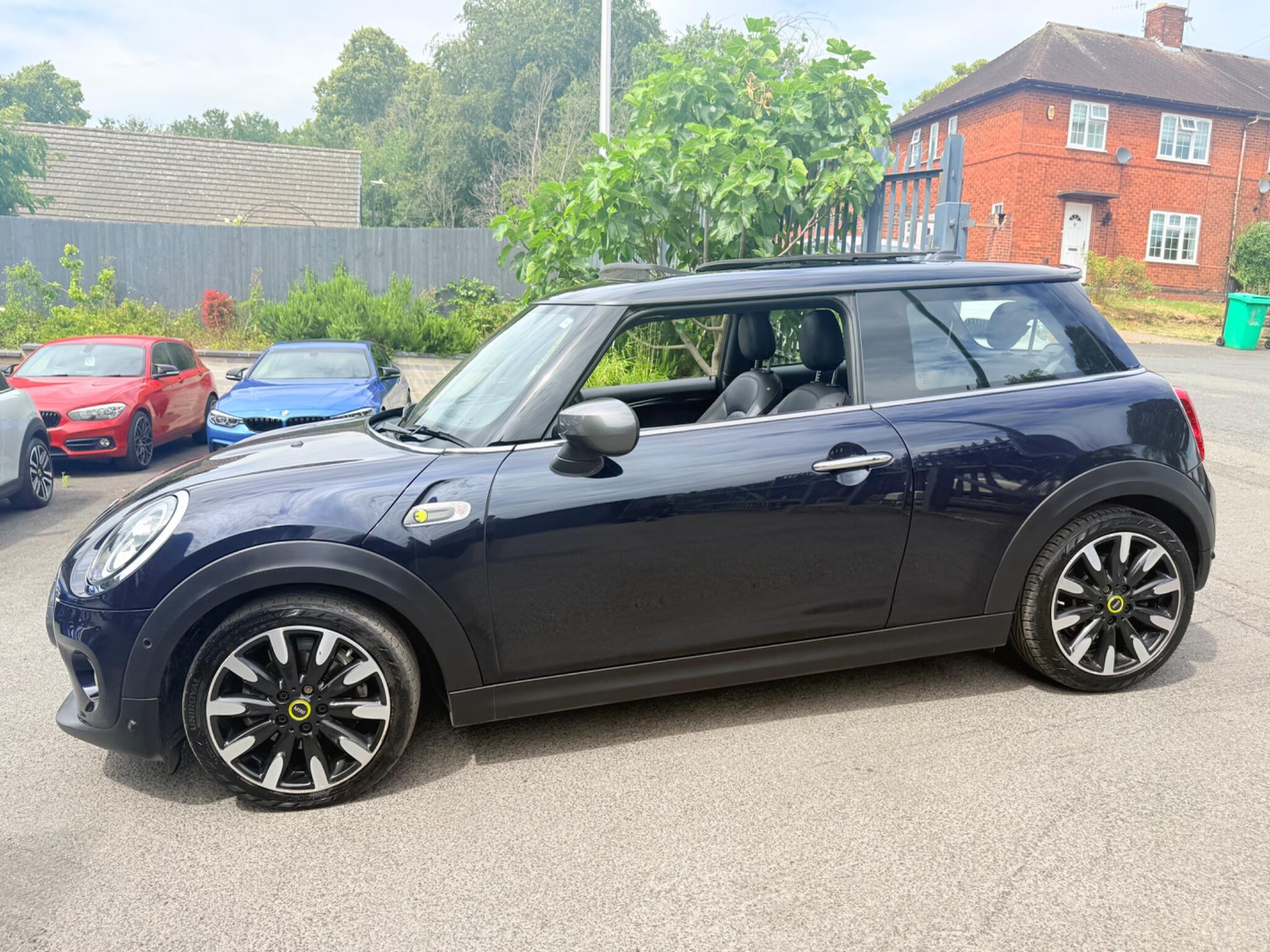 MINI Hatch view 55