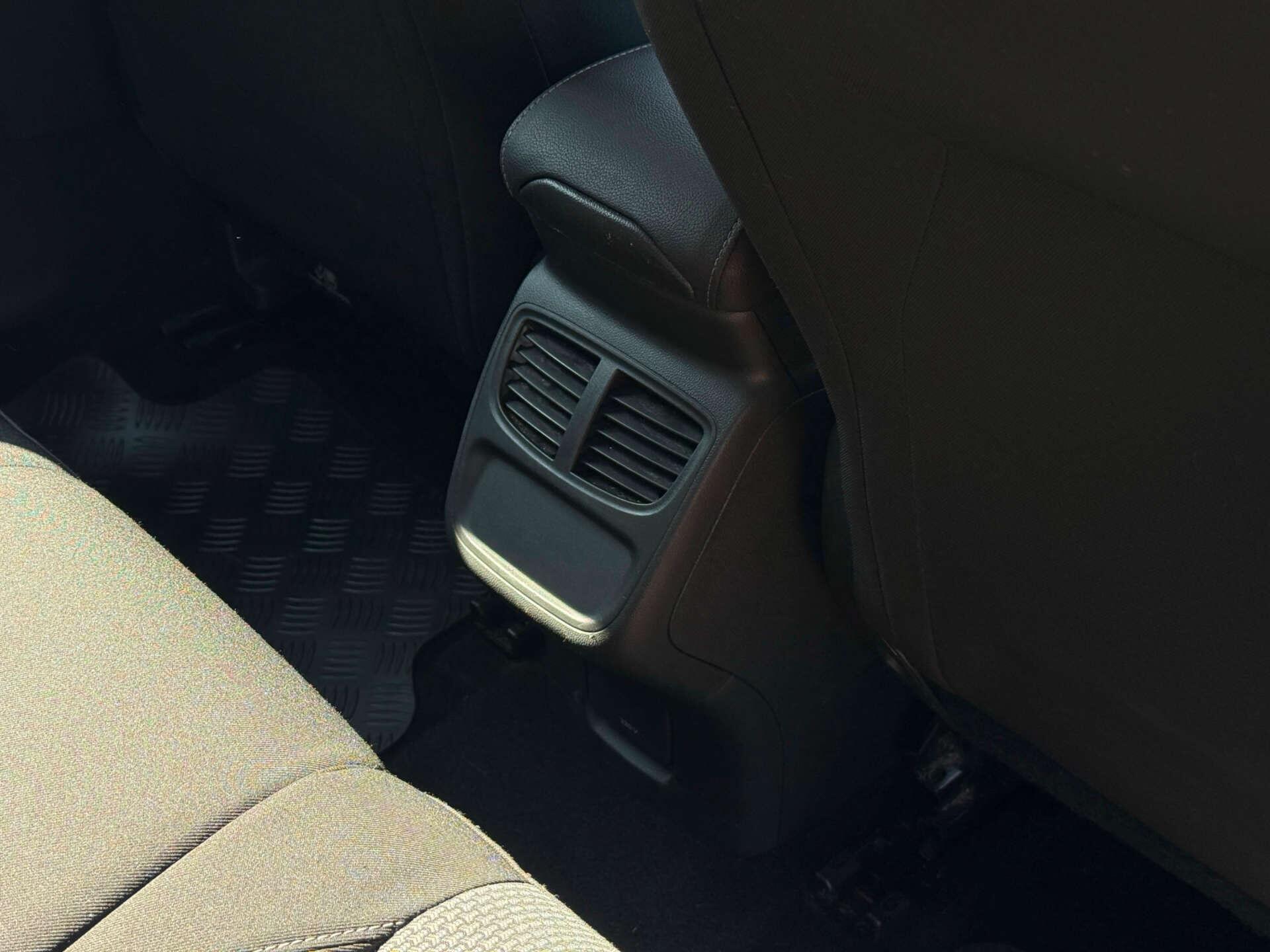 Vauxhall Grandland X view 36
