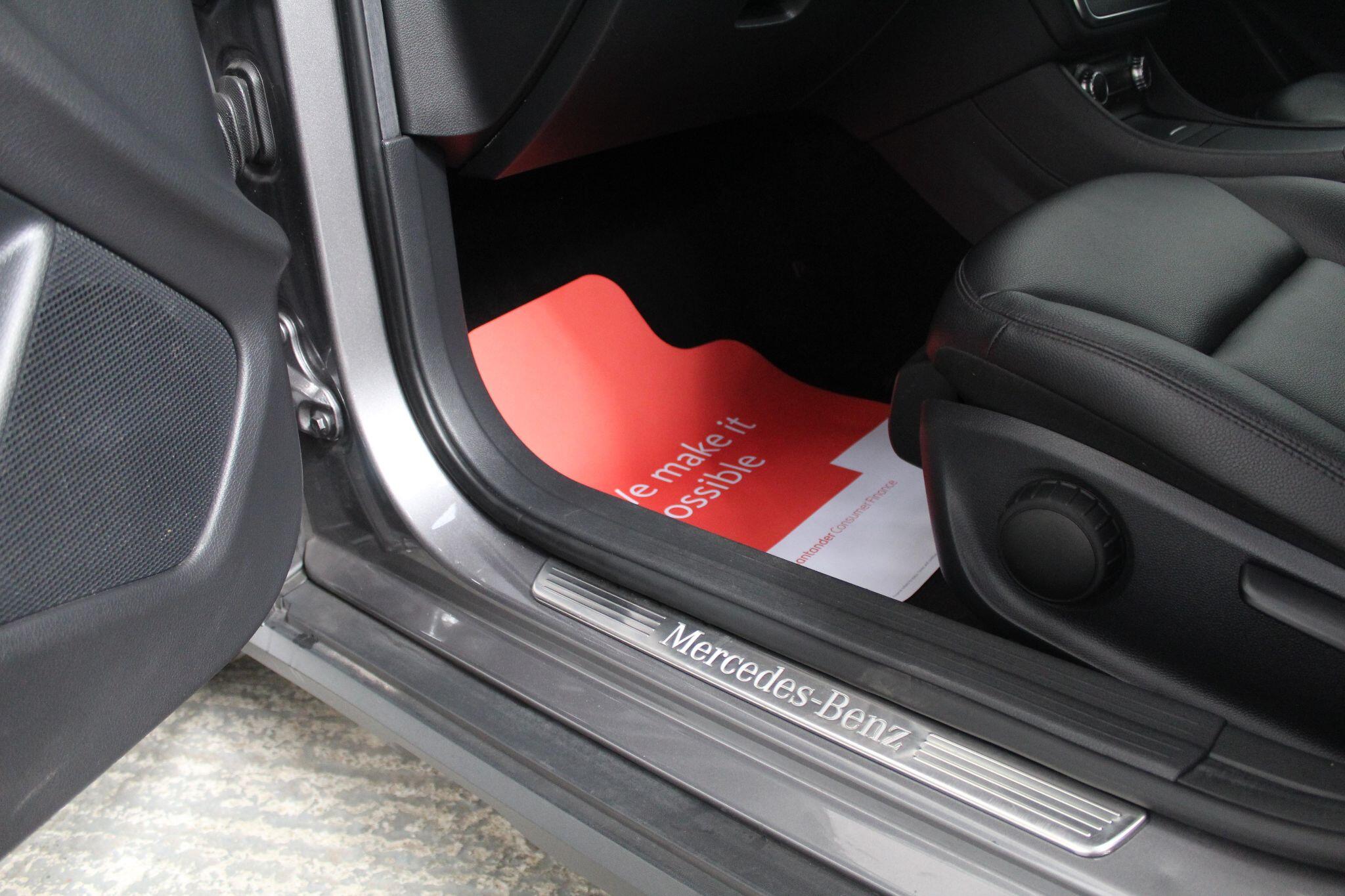 Mercedes-Benz Gla view 34