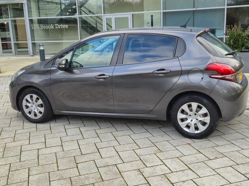 2019 Peugeot 208 1.2 PureTech Signature Euro 6 (s/s) 5dr • 53,000 miles image 7