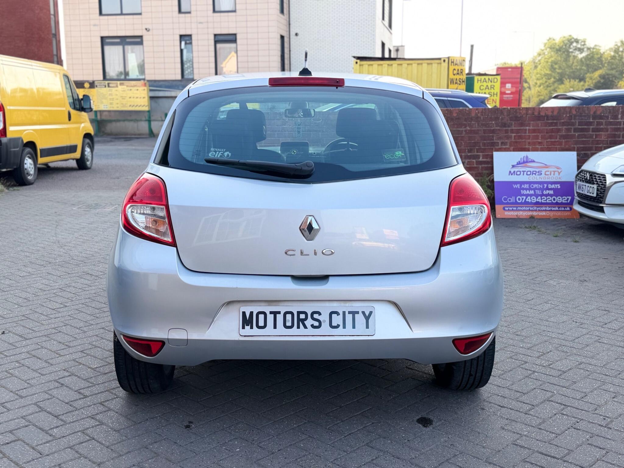 Renault Clio view 8