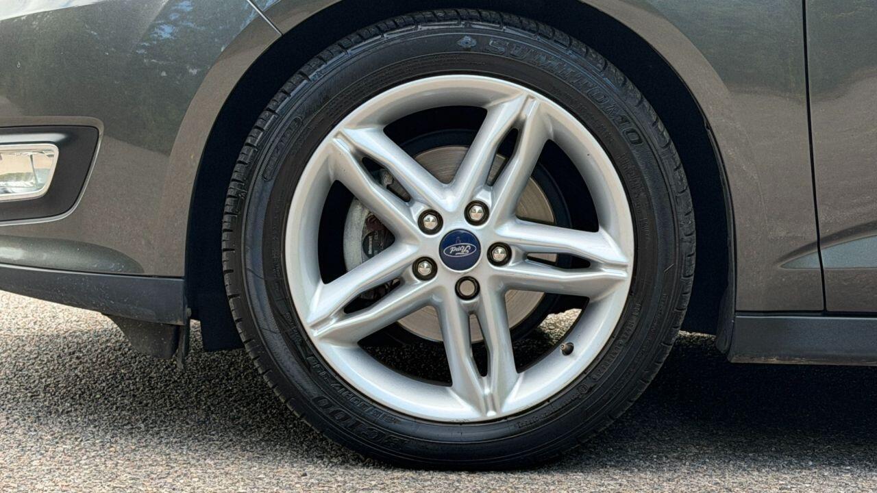 Ford C-Max view 41