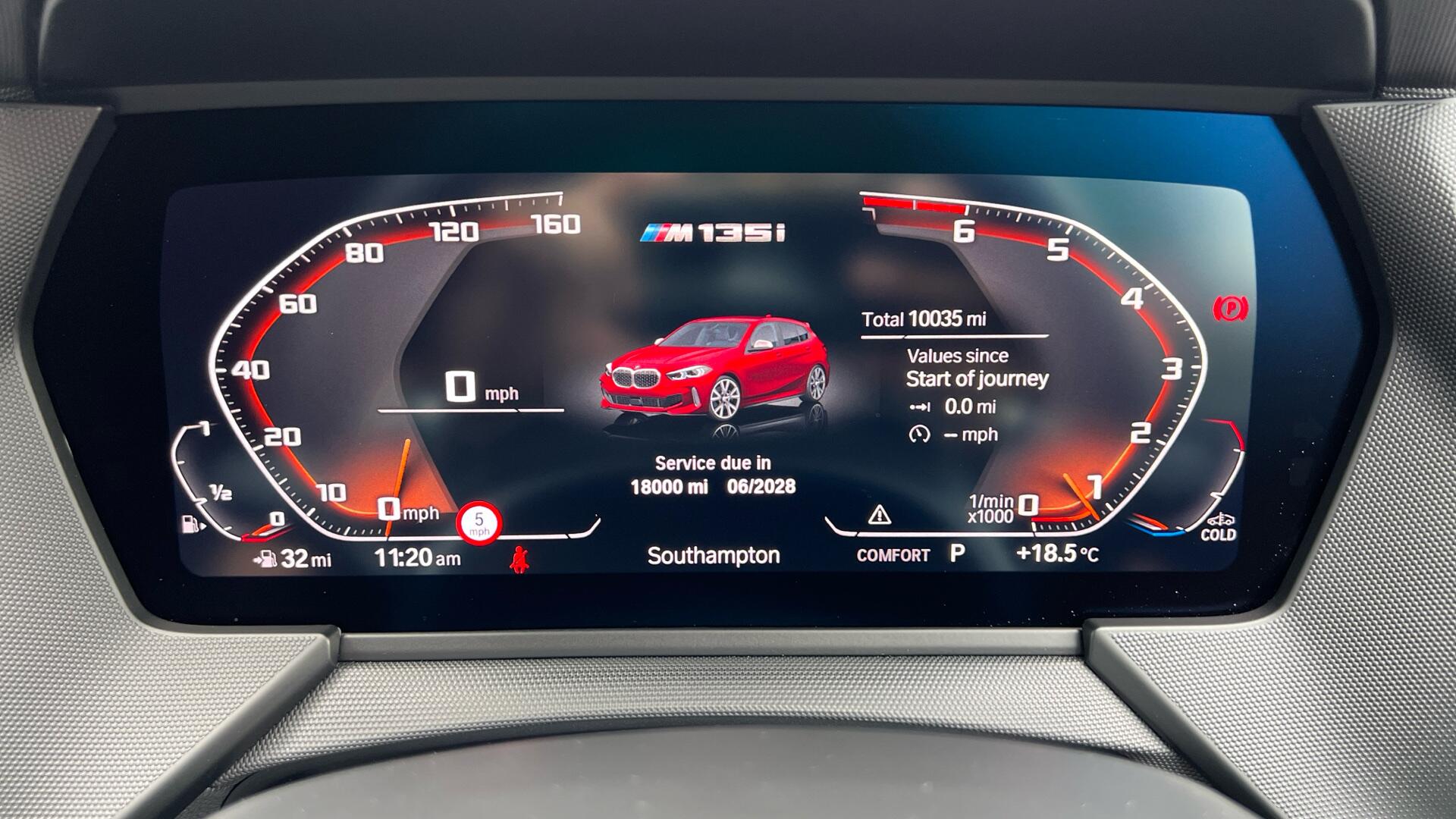 BMW 1 Series view 9