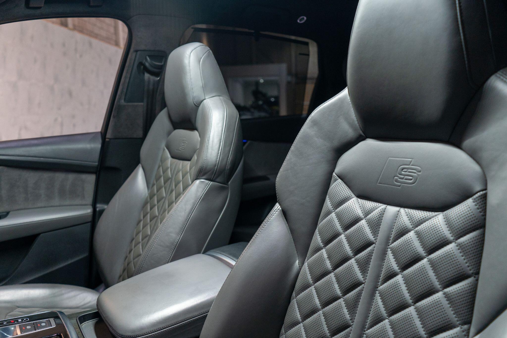 Audi Q7 view 42