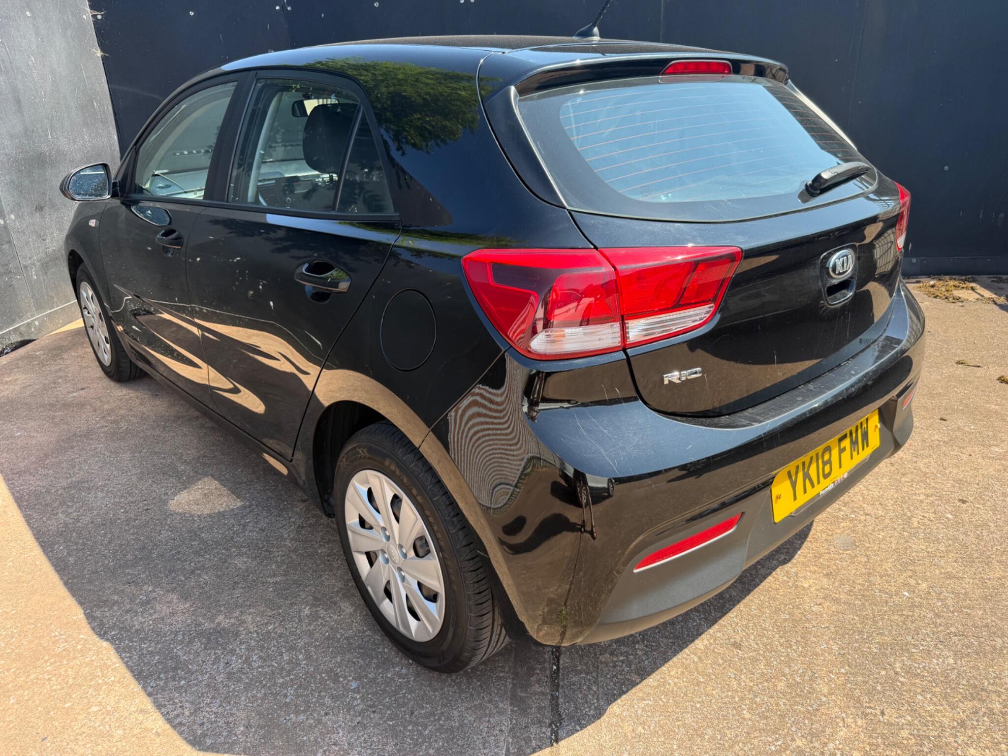 Kia Rio view 13