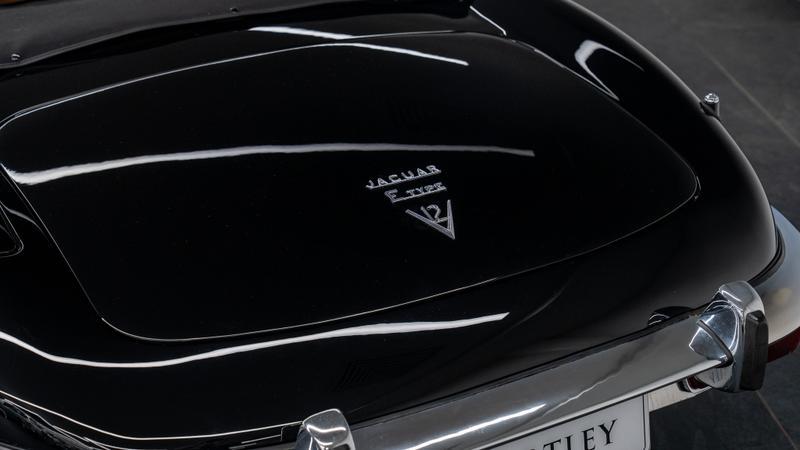 Jaguar E-Type view 15
