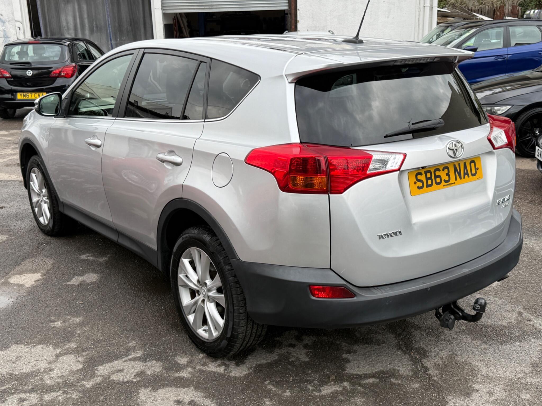 Toyota RAV4 - Image 14