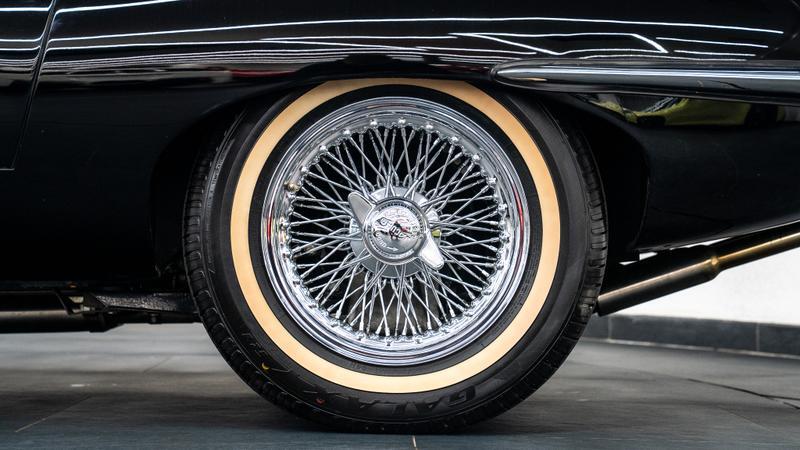 Jaguar E-Type view 12