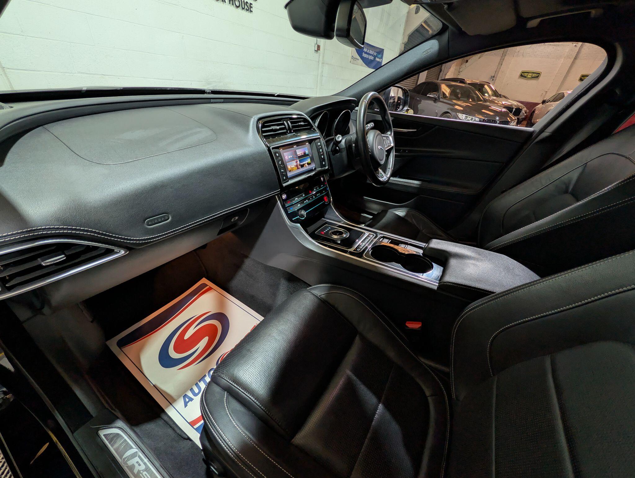 Jaguar Xe view 57