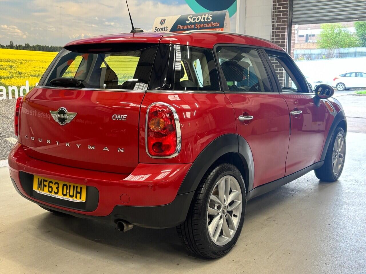 MINI Countryman view 5