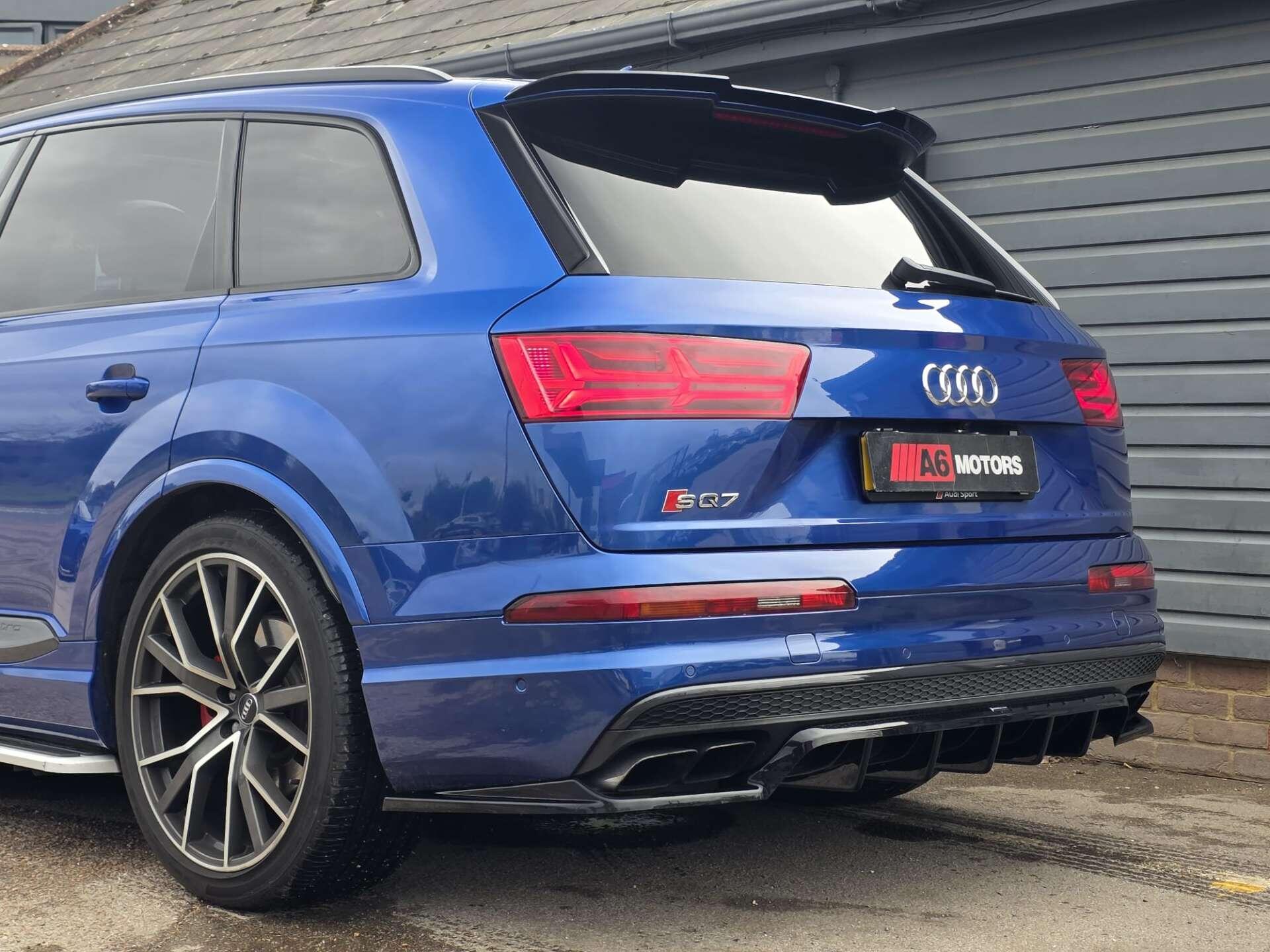 Audi SQ7 view 21