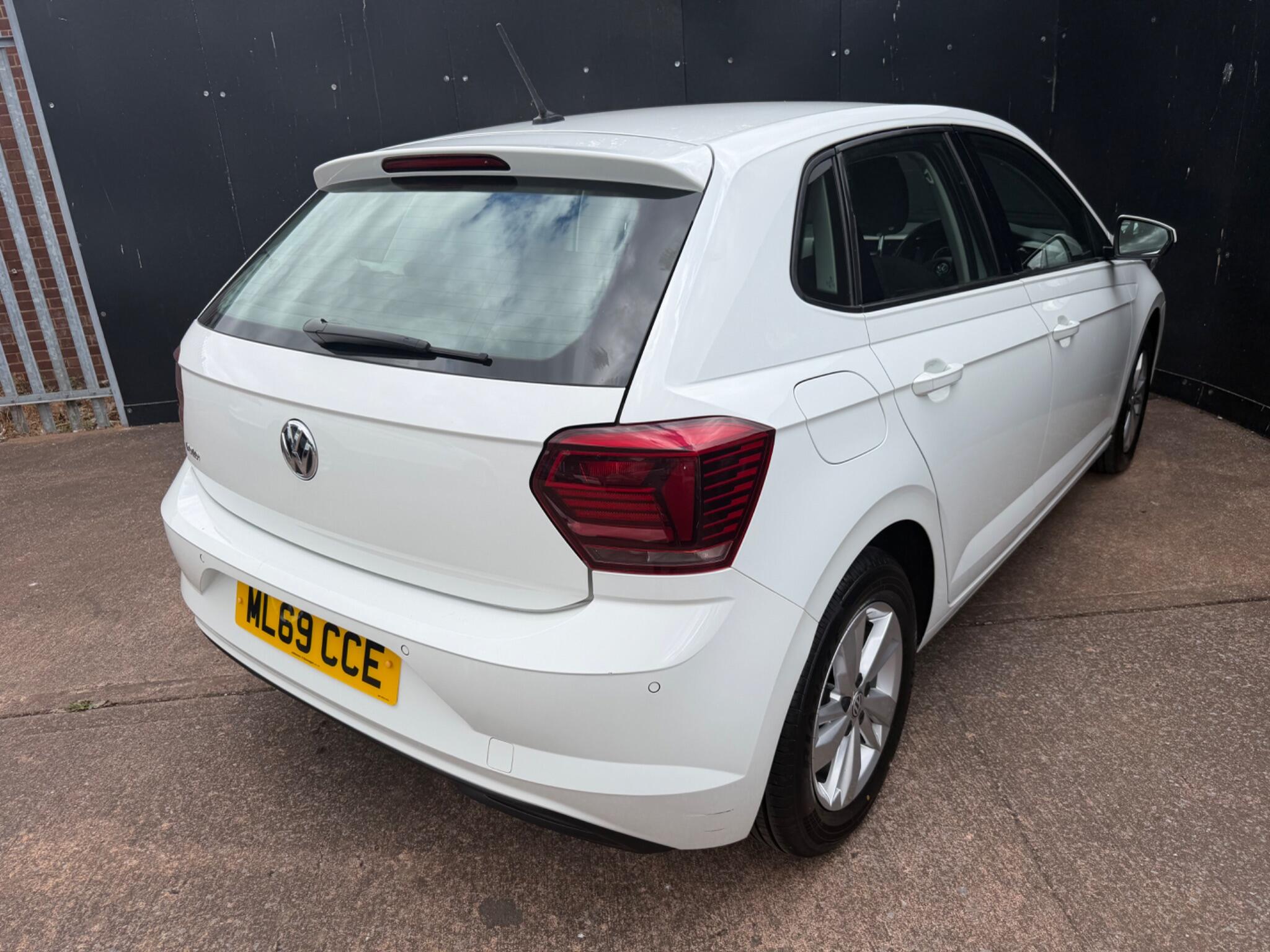 Volkswagen Polo view 17