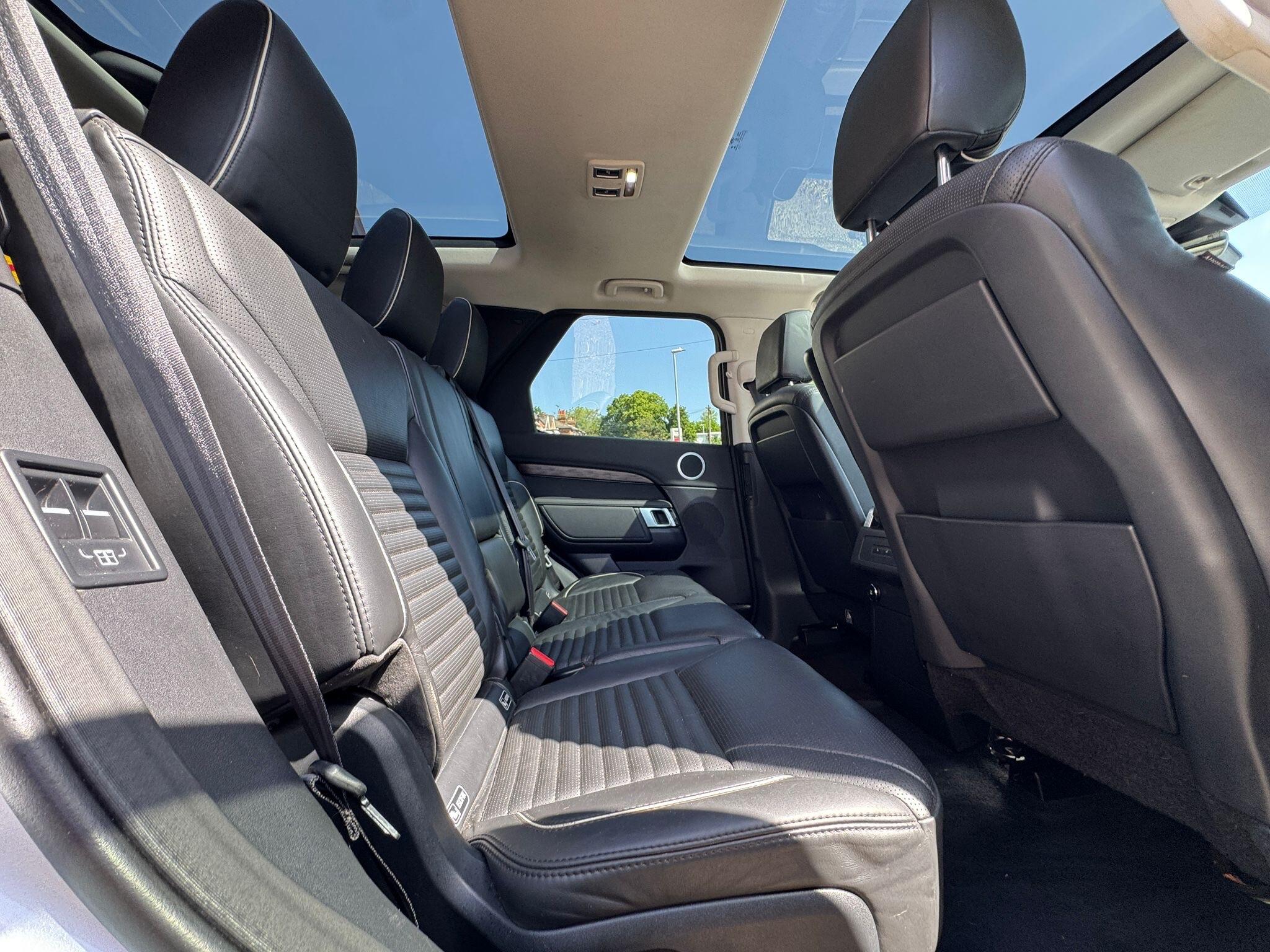 Land Rover Discovery view 23