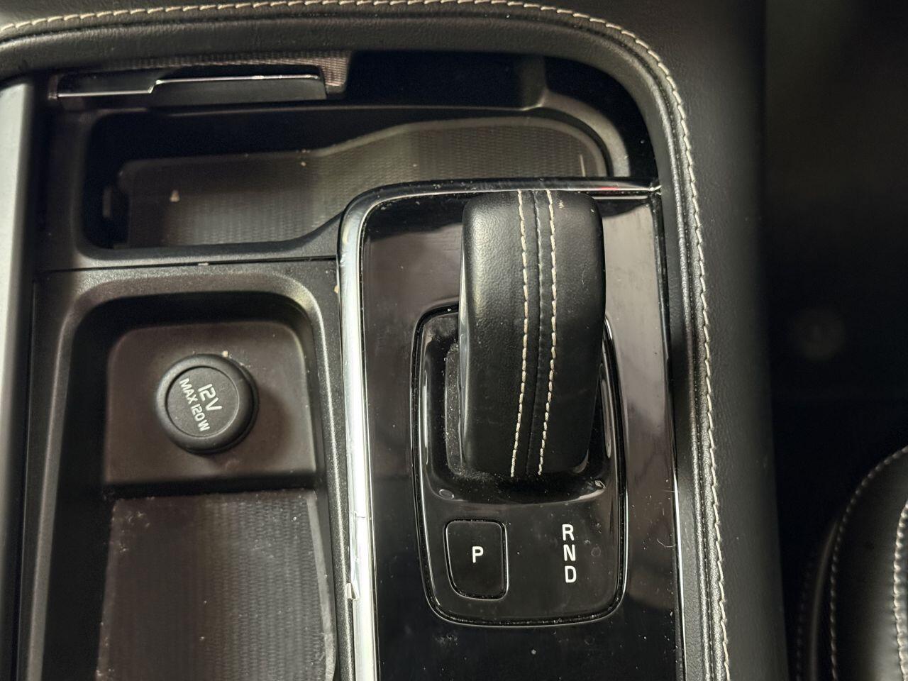 Volvo XC90 view 56